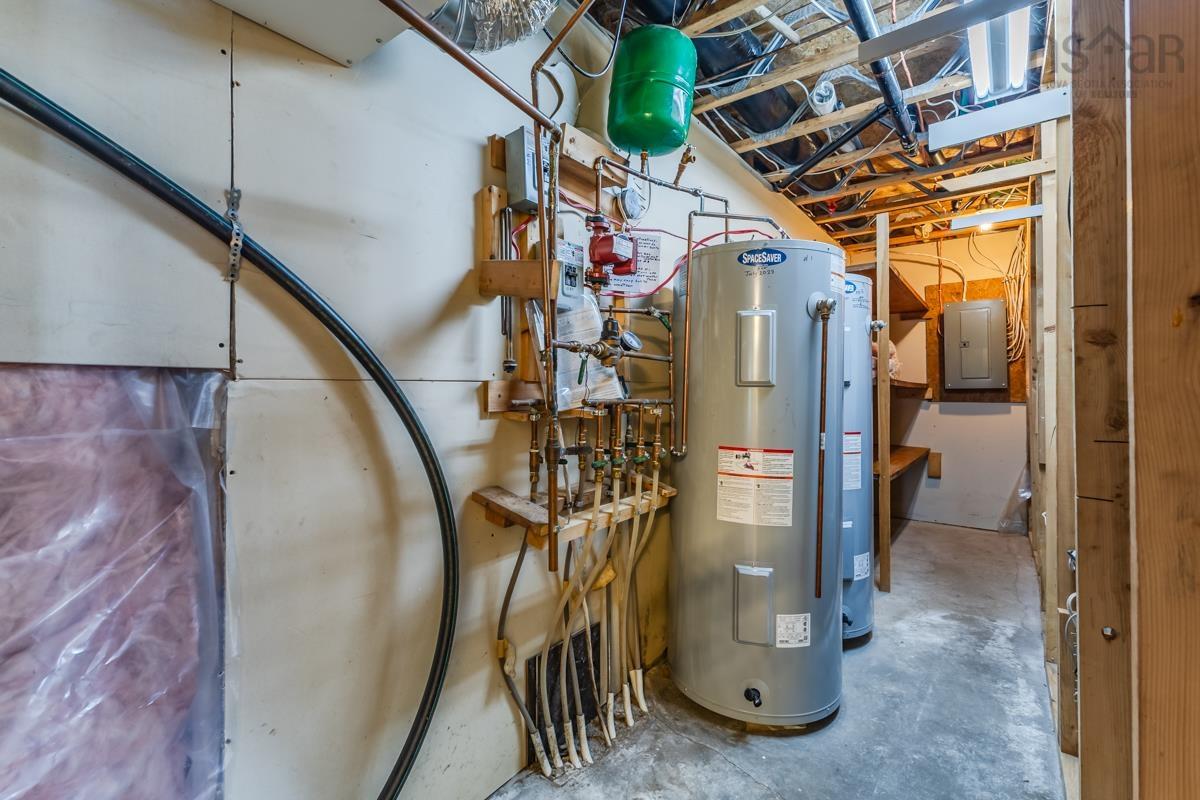 $999,500.00: 209 SHORTTS LAKE WEST Road, Shortts Lake