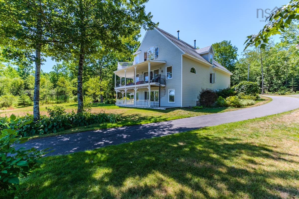 $999,500.00: 209 SHORTTS LAKE WEST Road, Shortts Lake