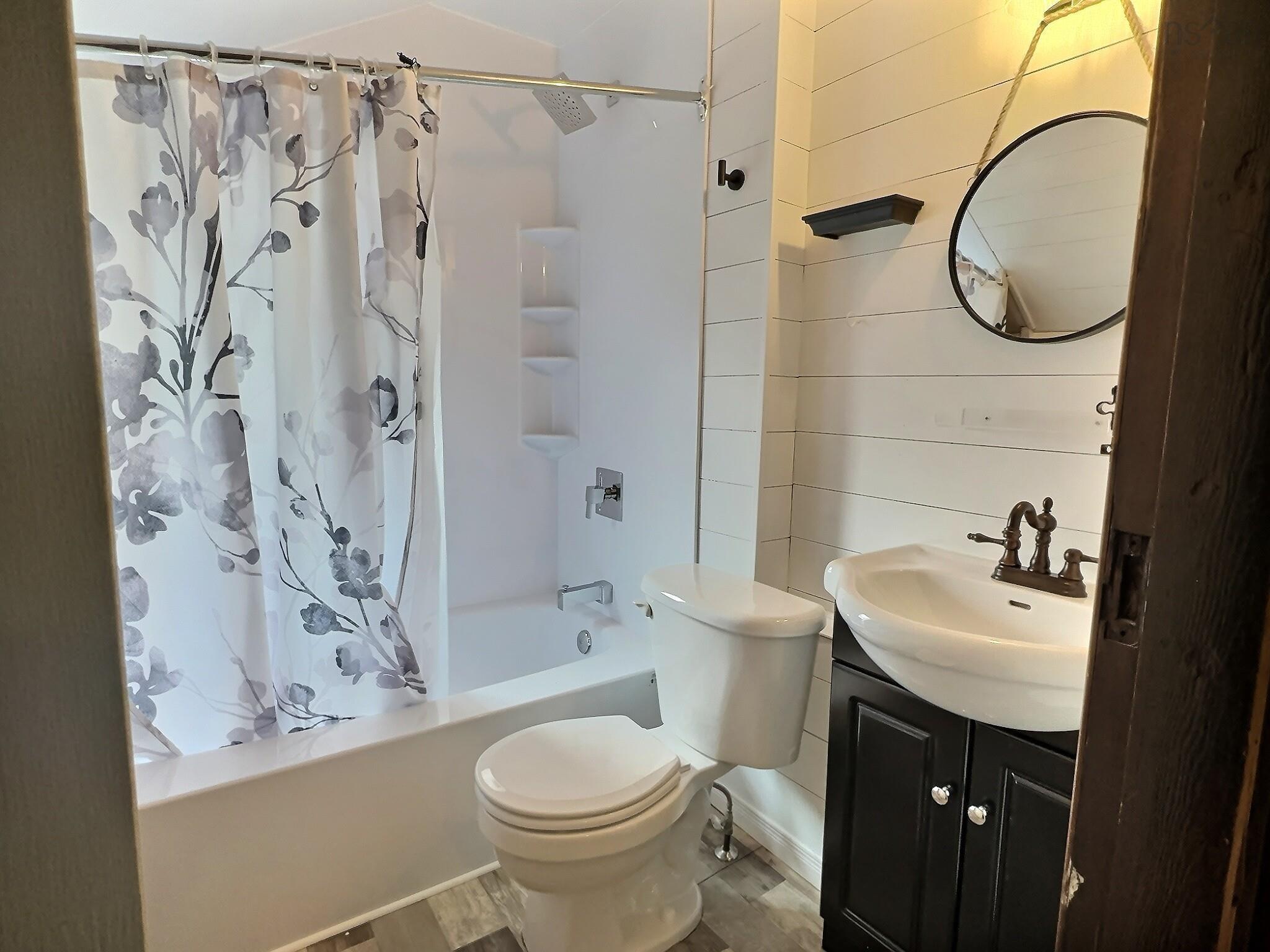 $329,900.00: 11 Hingley Avenue, Truro