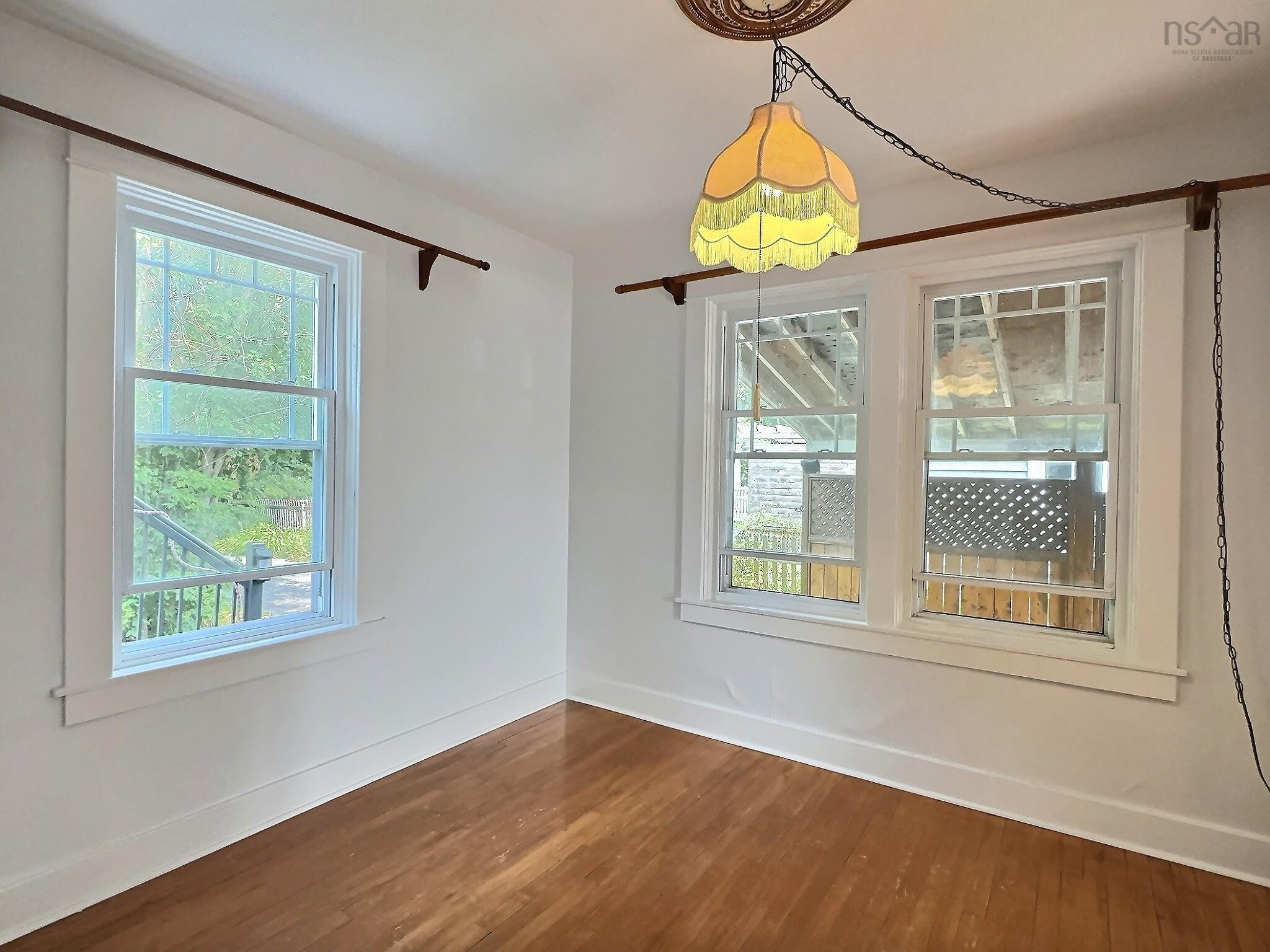 $329,900.00: 11 Hingley Avenue, Truro