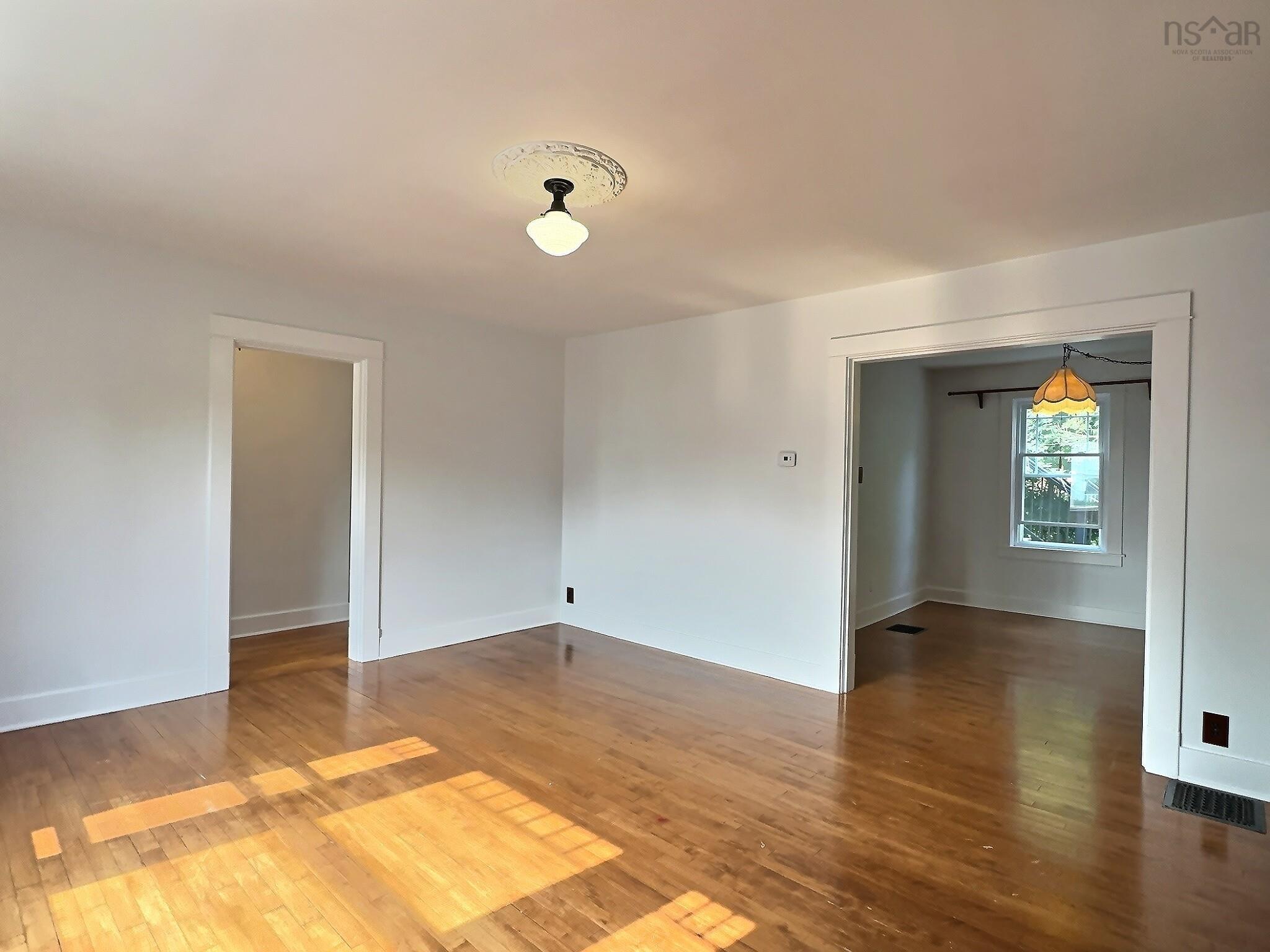 $329,900.00: 11 Hingley Avenue, Truro