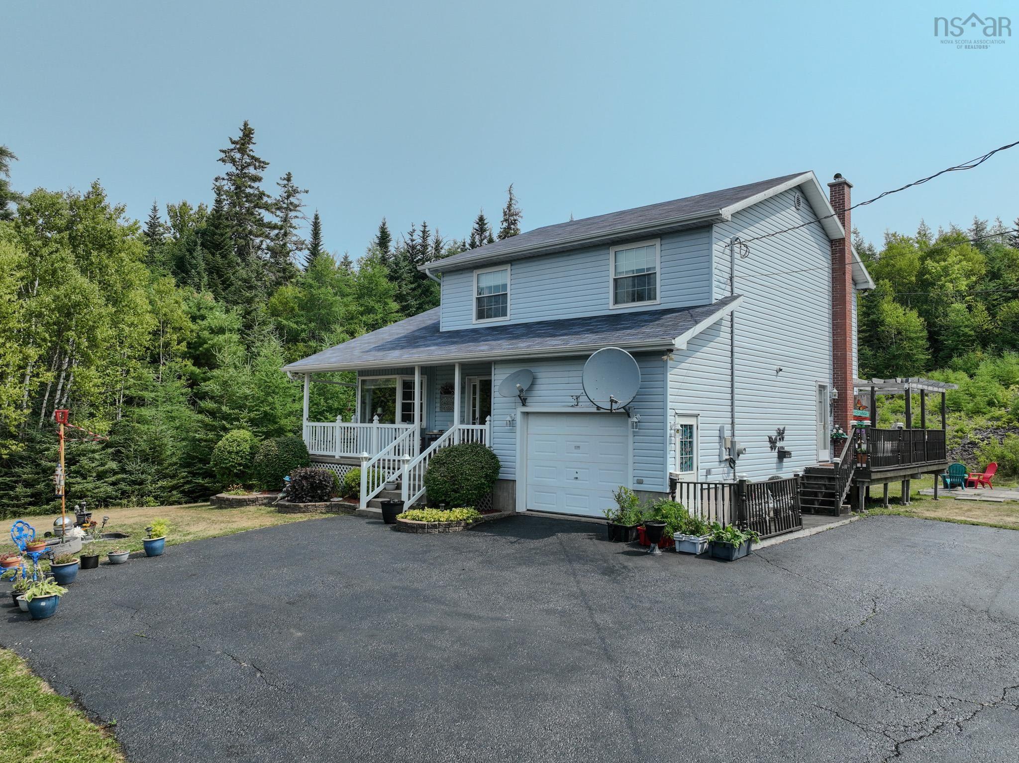 $399,900.00: 2799 Gabarus Highway, Caribou Marsh