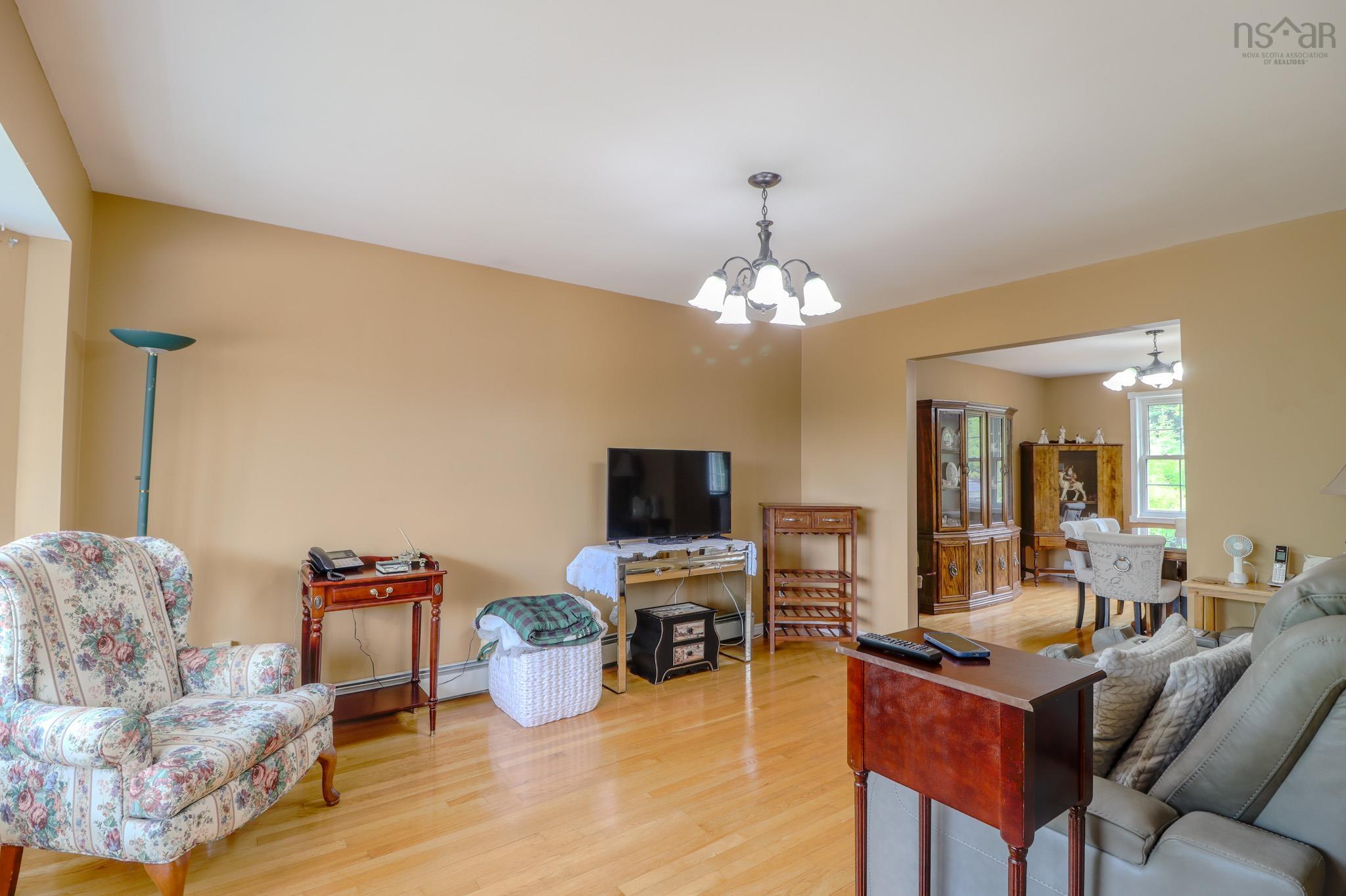 $399,900.00: 2799 Gabarus Highway, Caribou Marsh