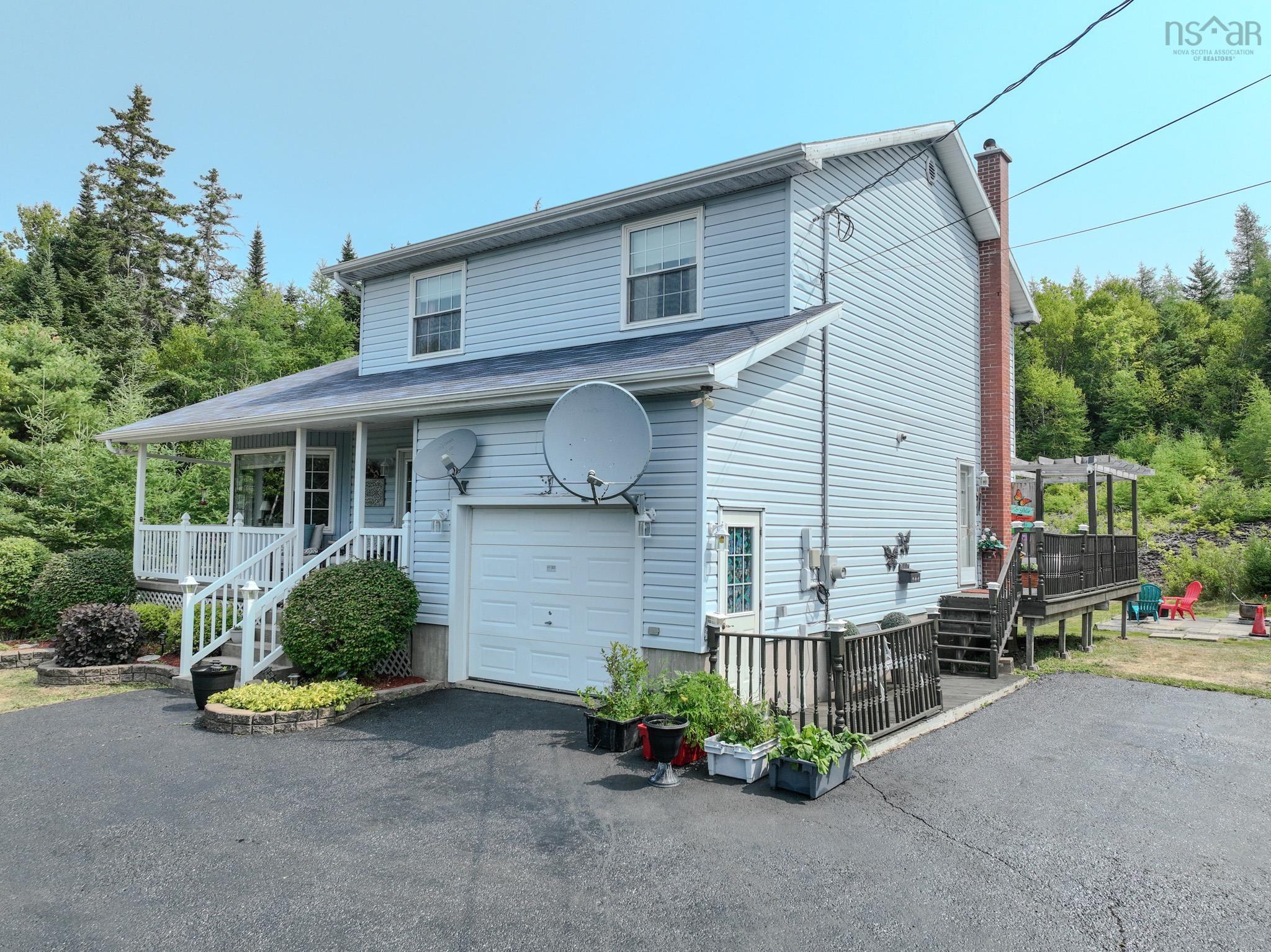 $399,900.00: 2799 Gabarus Highway, Caribou Marsh