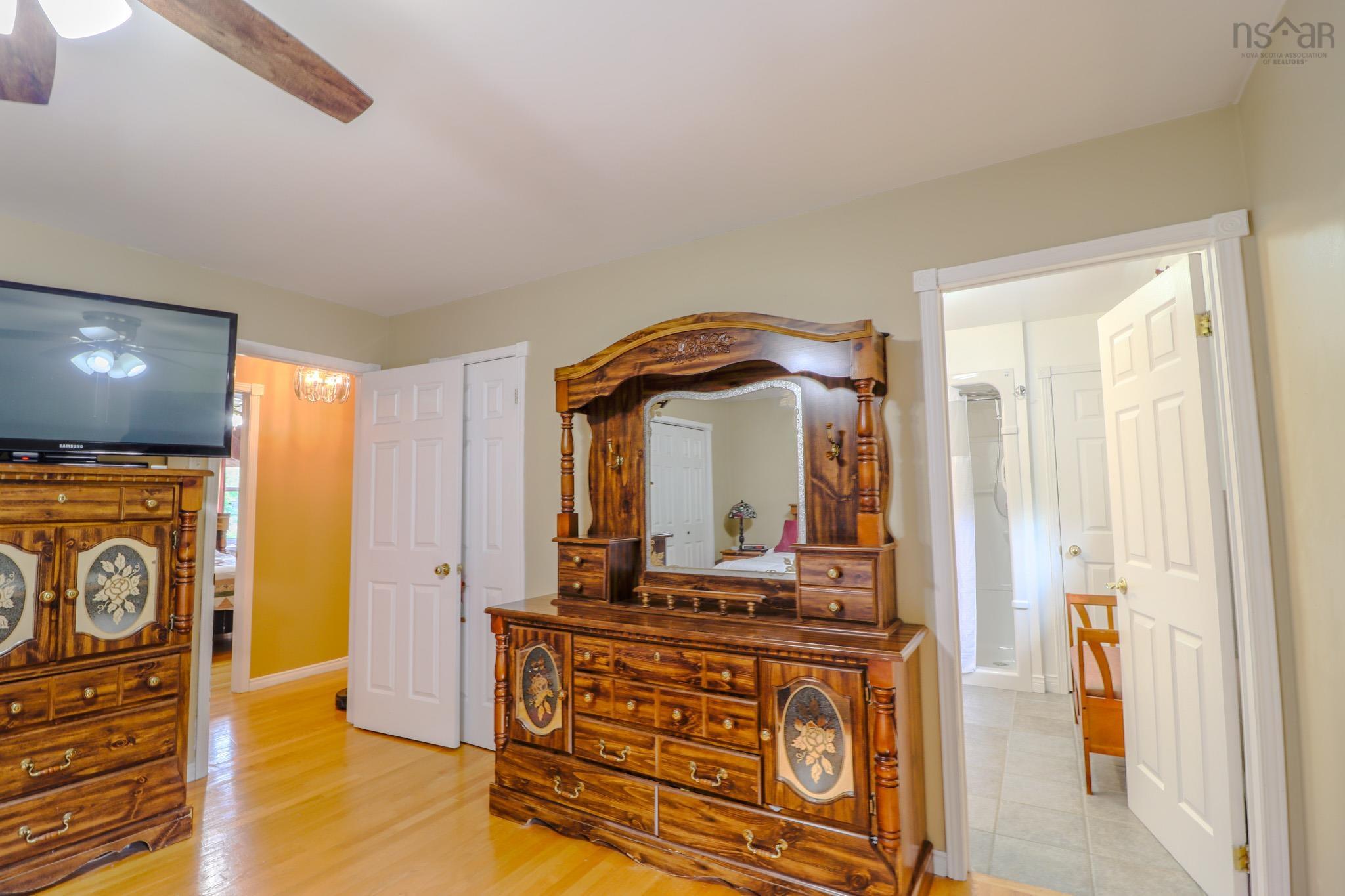 $399,900.00: 2799 Gabarus Highway, Caribou Marsh