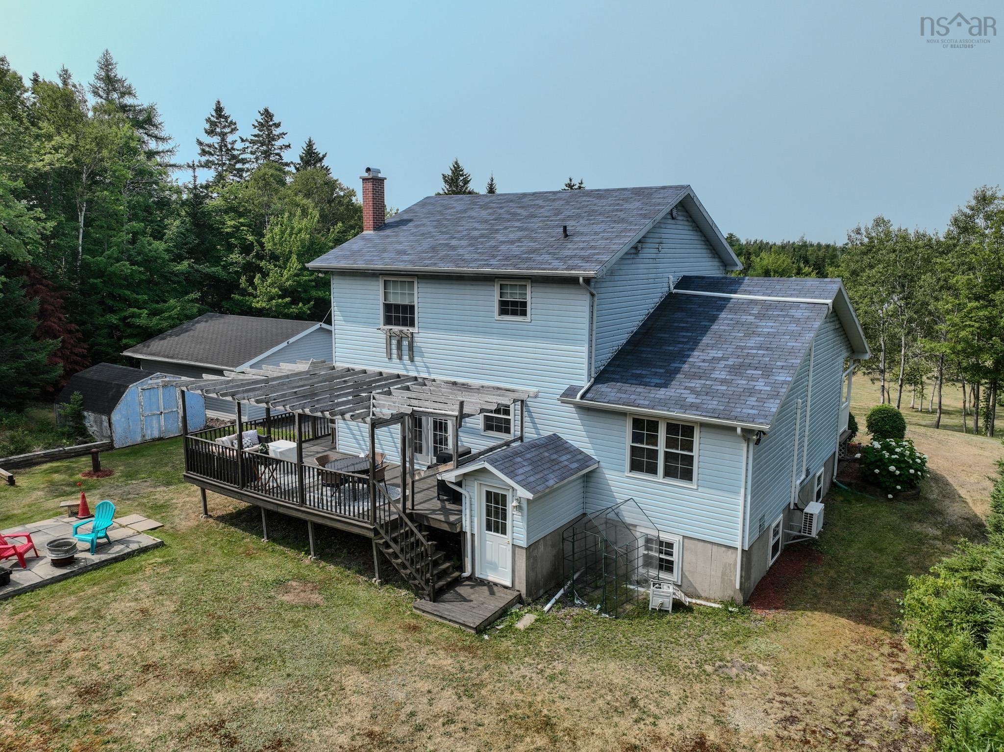 $399,900.00: 2799 Gabarus Highway, Caribou Marsh