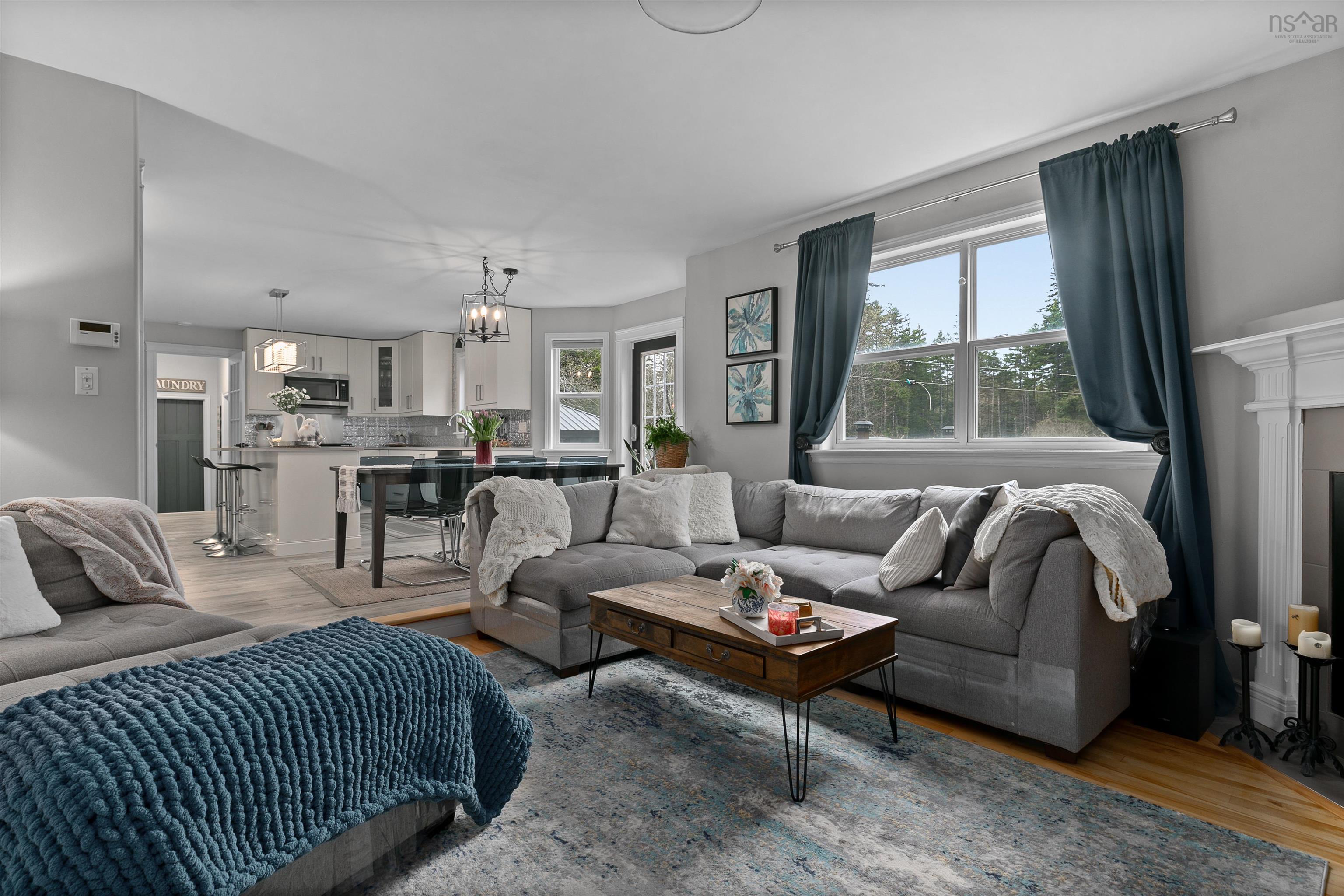 $849,900.00: 43 Diana Drive, Hammonds Plains