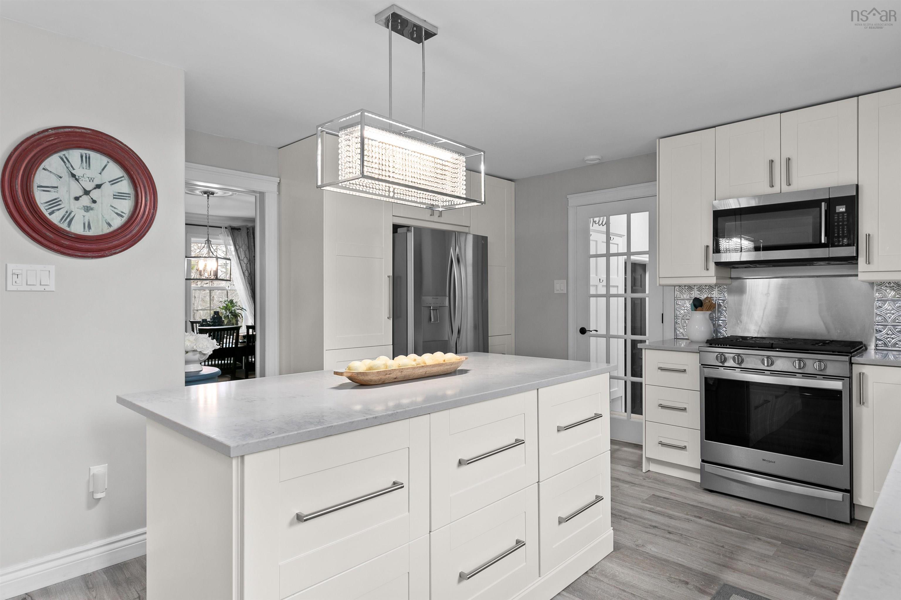 $849,900.00: 43 Diana Drive, Hammonds Plains