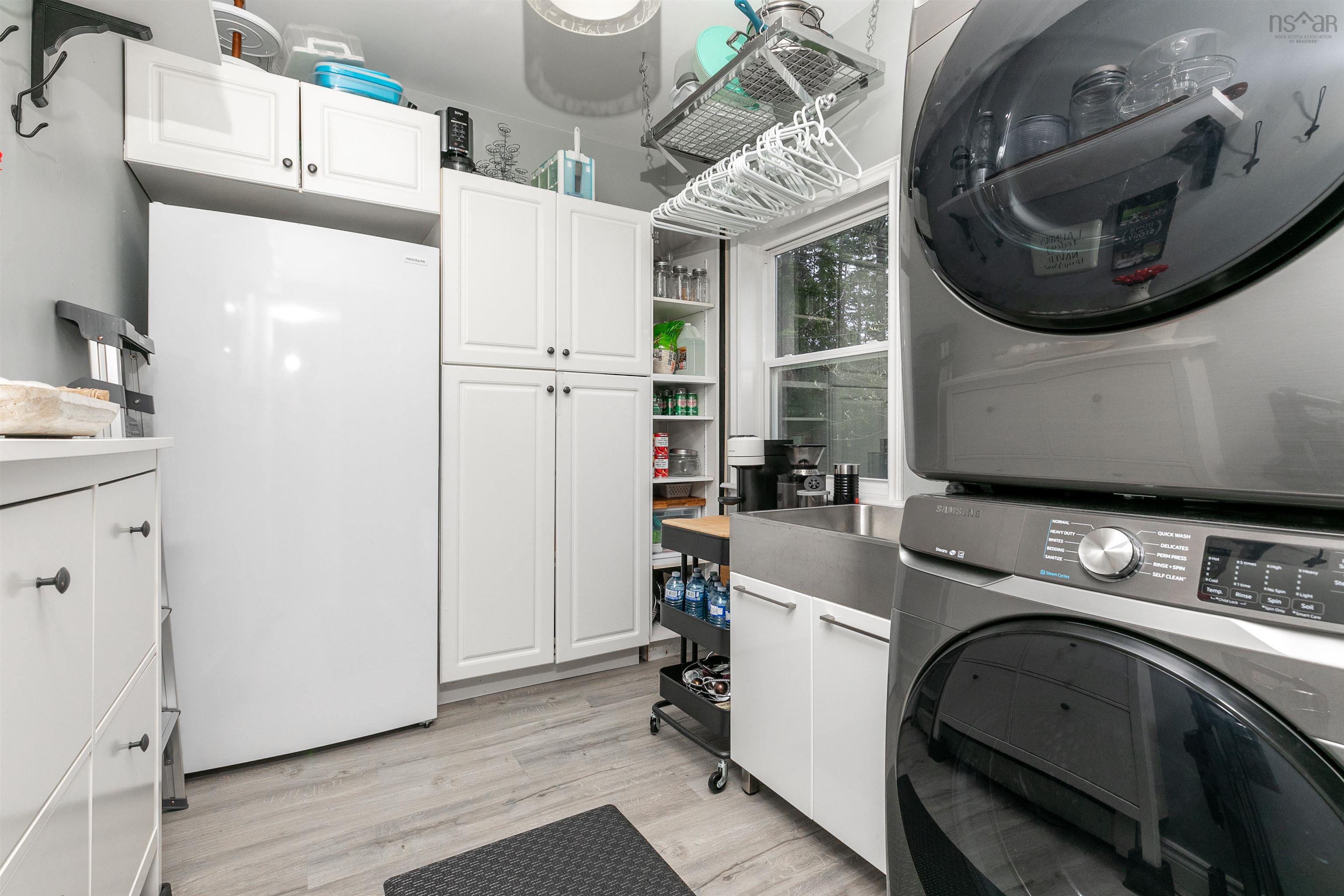 $849,900.00: 43 Diana Drive, Hammonds Plains