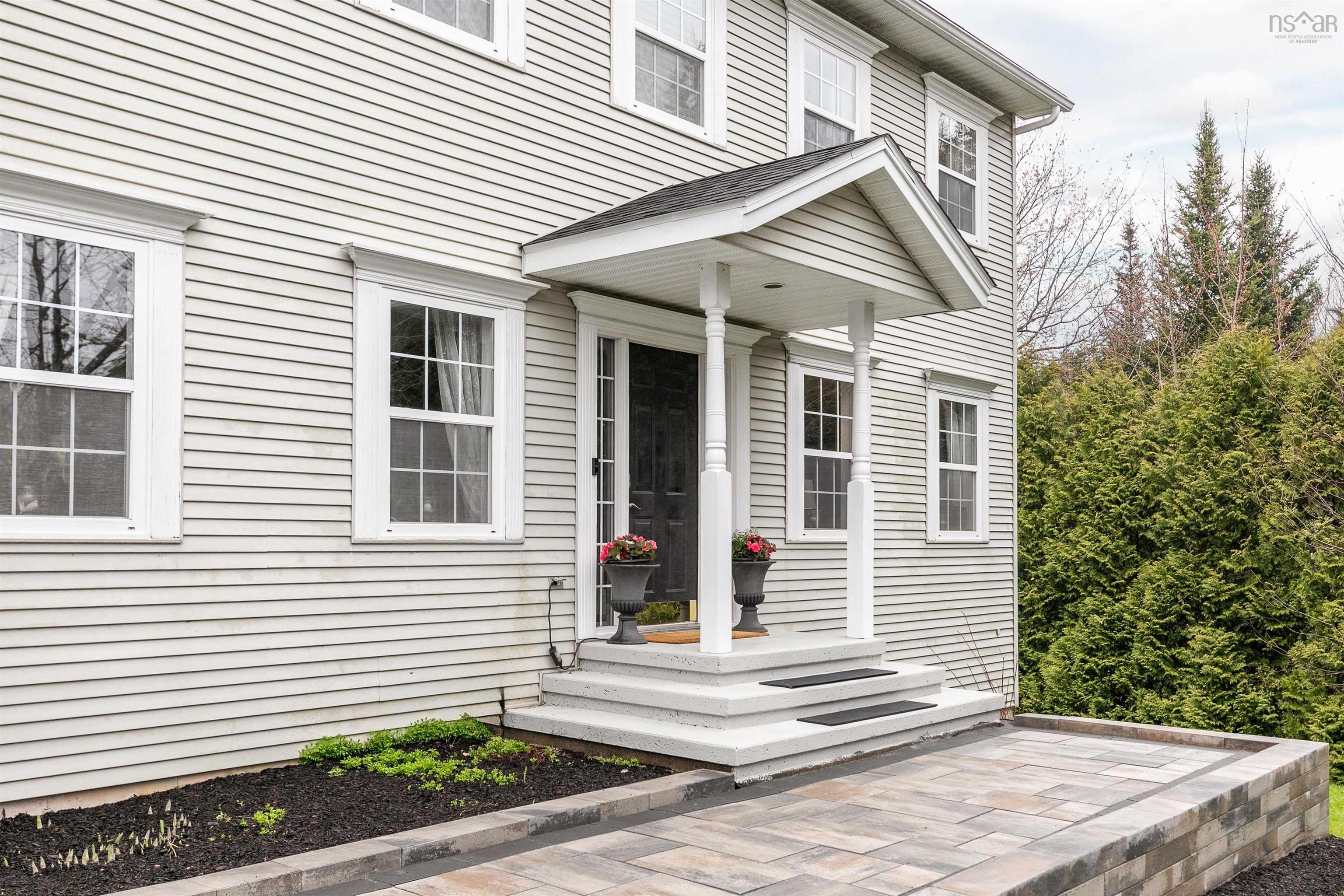 $849,900.00: 43 Diana Drive, Hammonds Plains