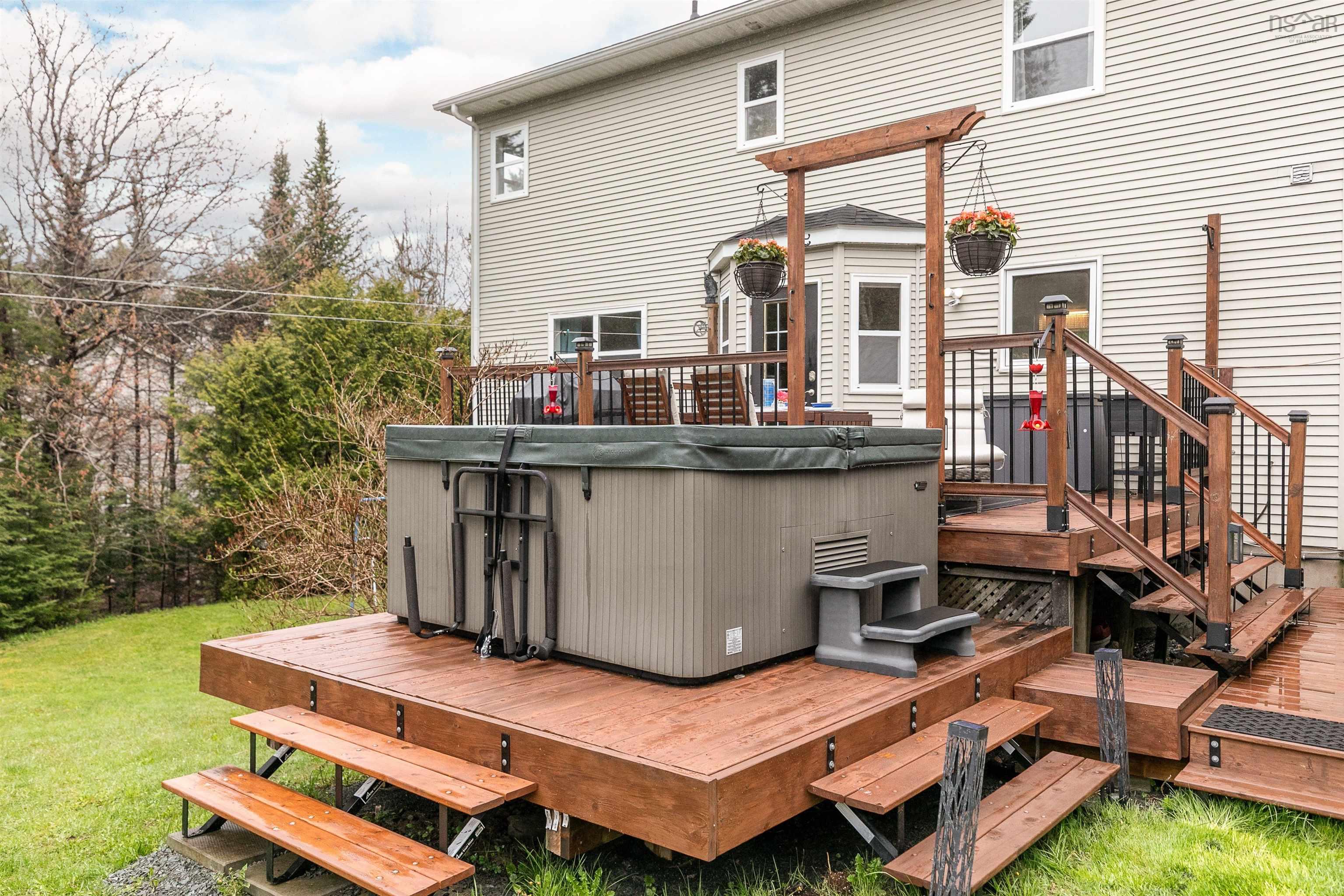 $849,900.00: 43 Diana Drive, Hammonds Plains