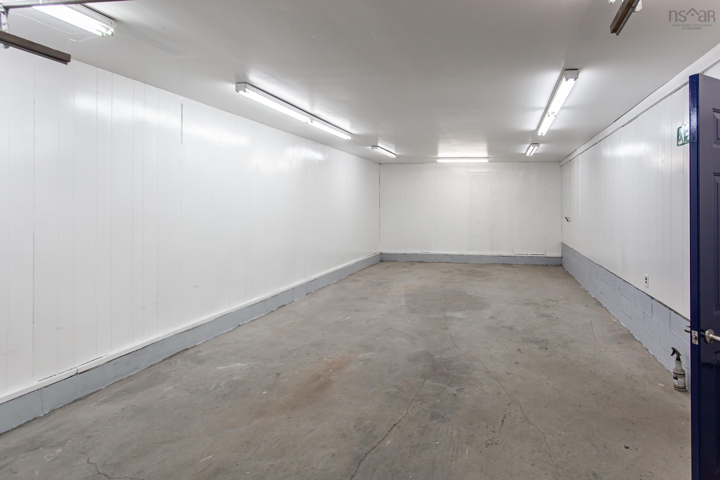 $400,000.00: 62 Victoria Road, Wilmot