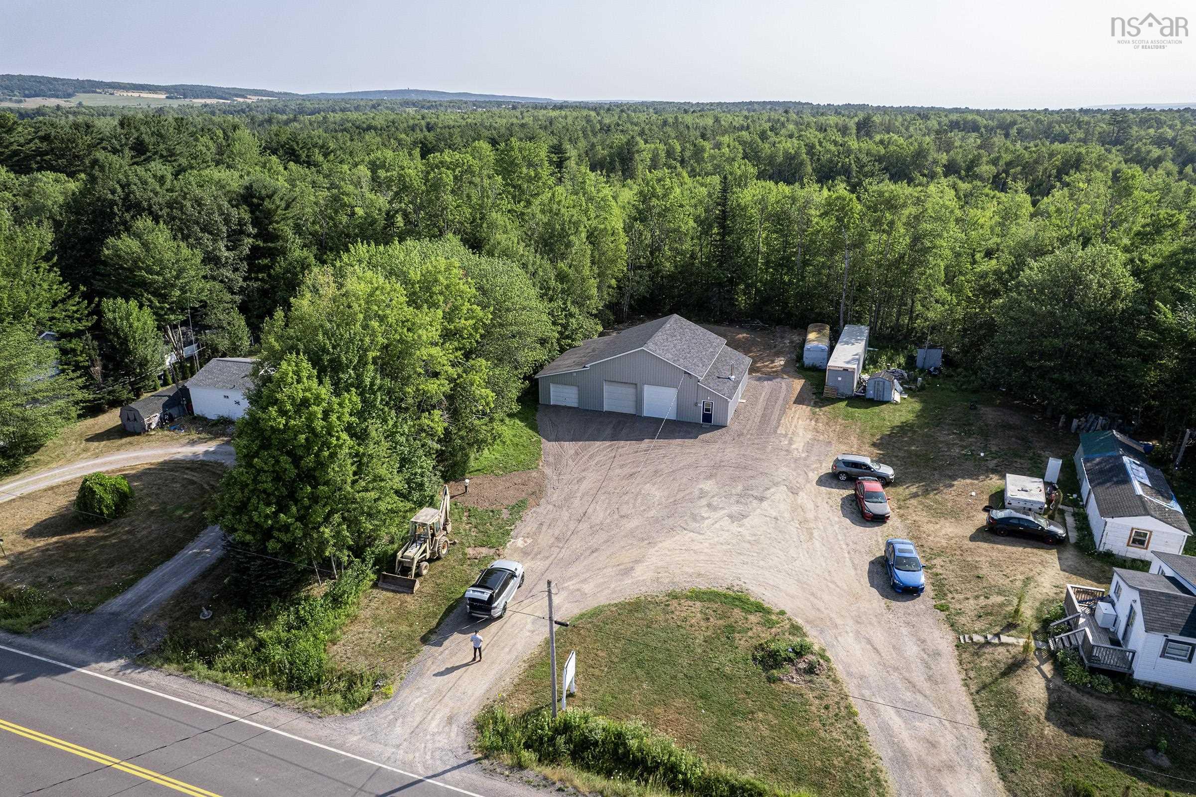 $400,000.00: 62 Victoria Road, Wilmot