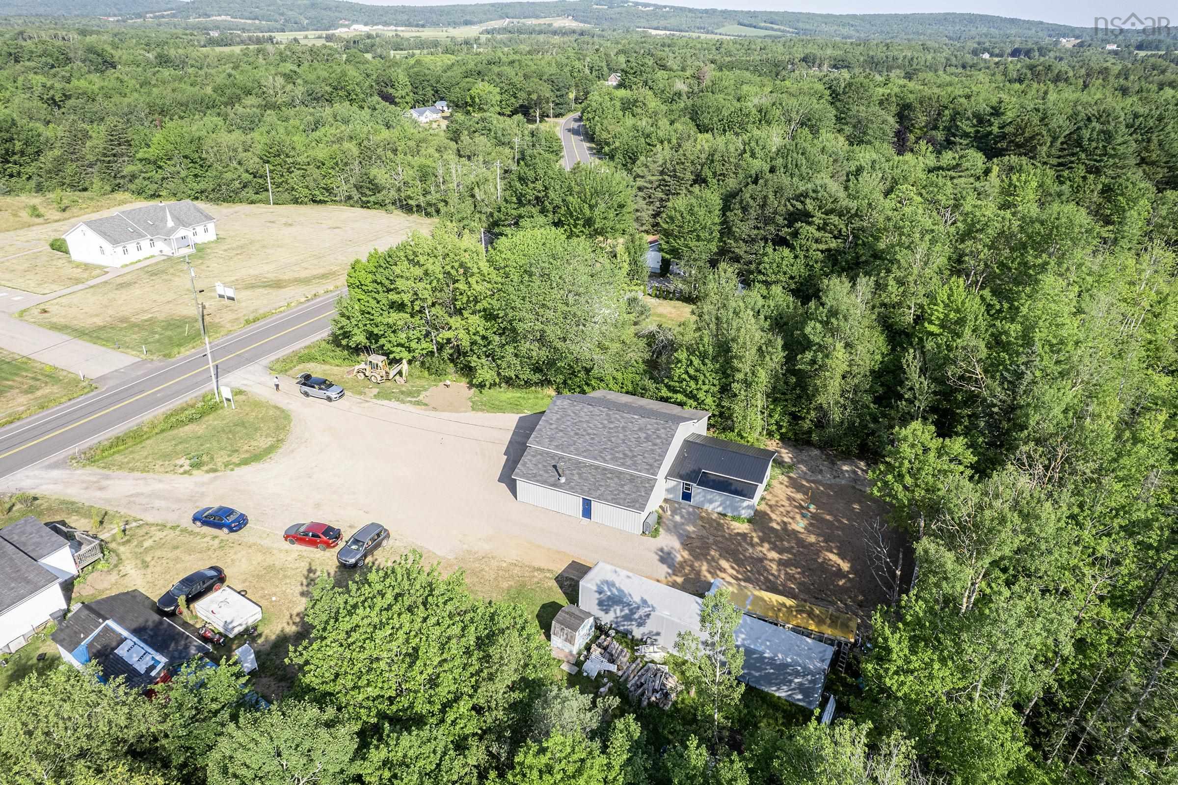 $400,000.00: 62 Victoria Road, Wilmot