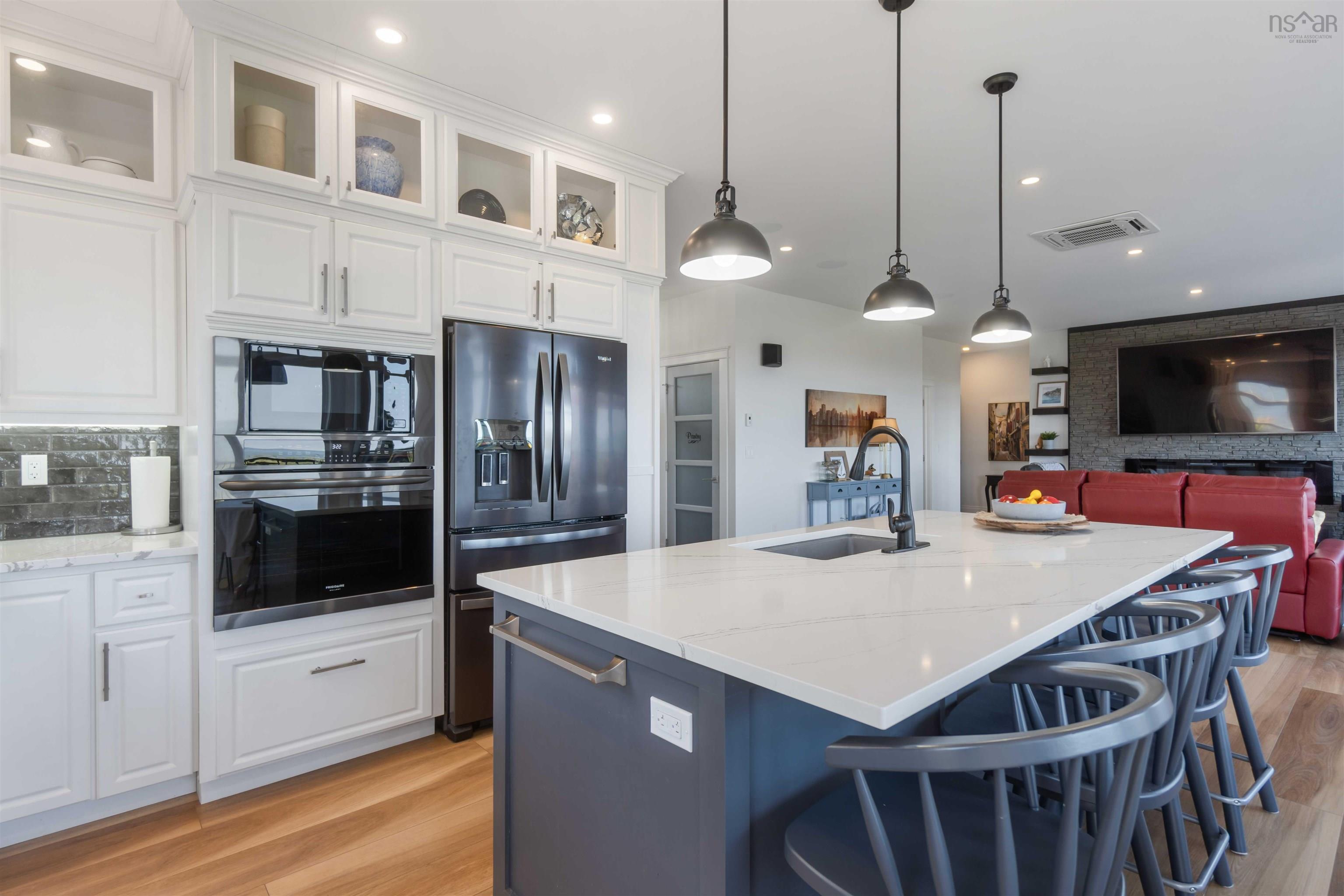 $1,099,000.00: 180 King Street, Digby