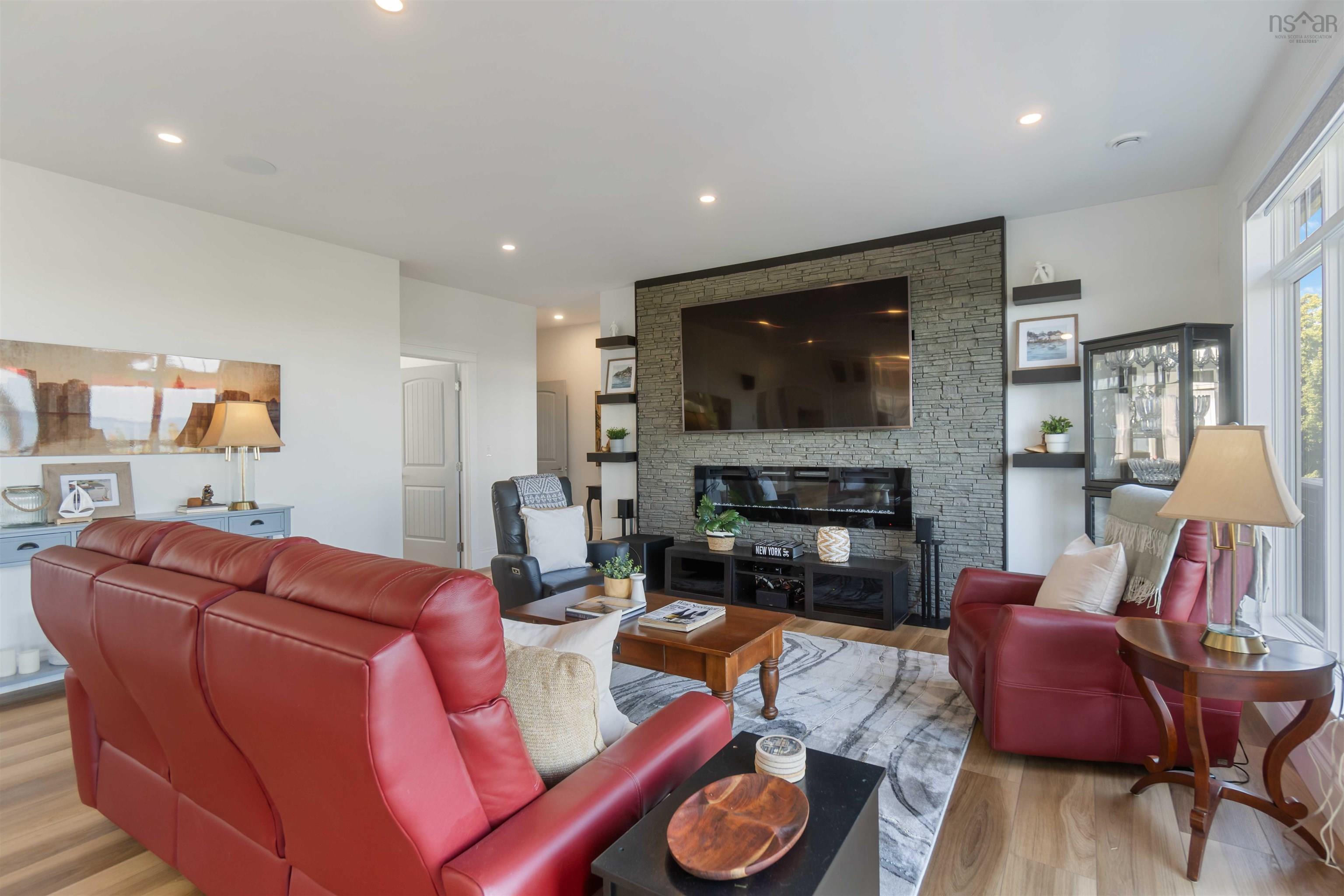 $1,099,000.00: 180 King Street, Digby