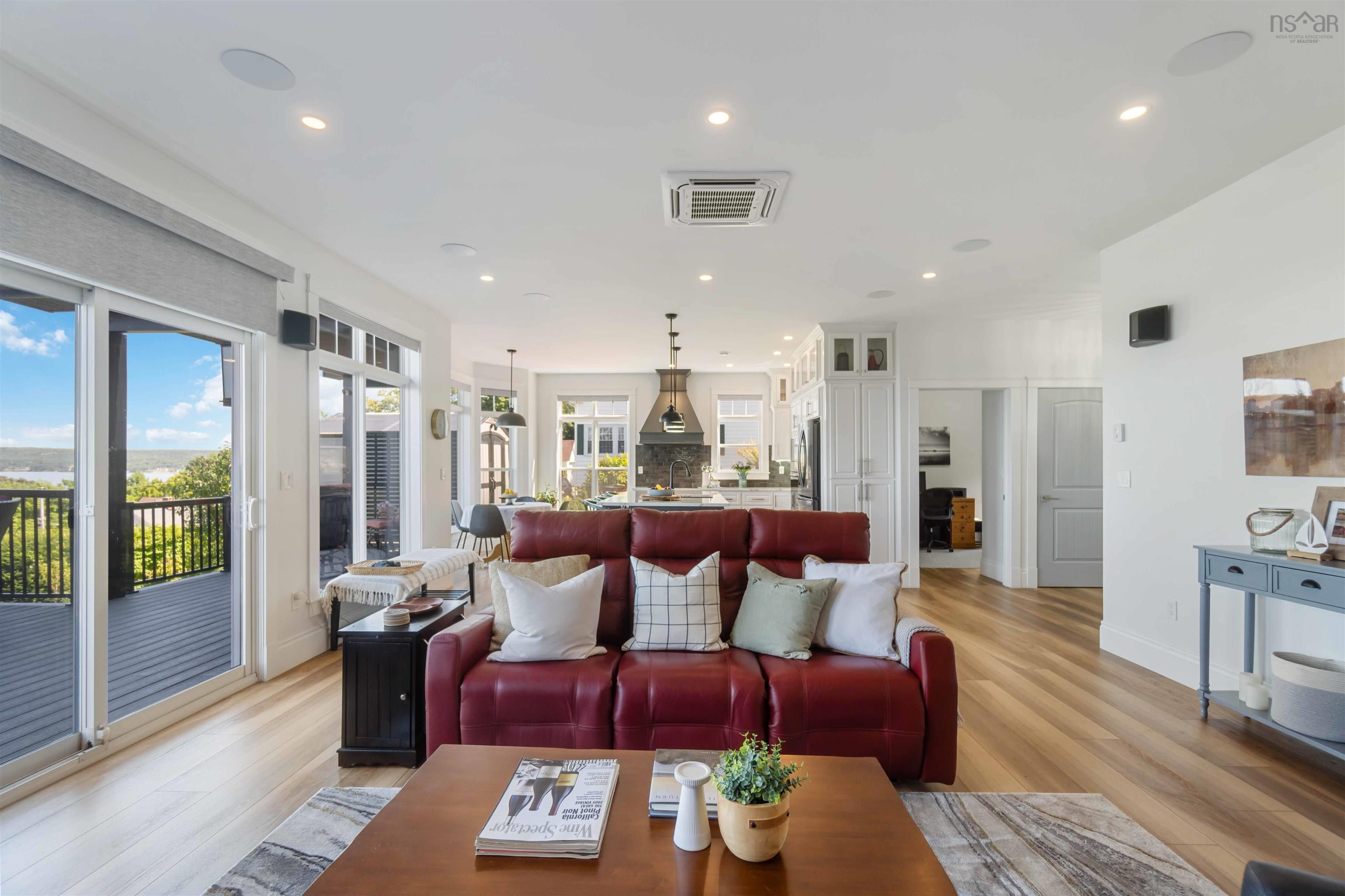 $1,099,000.00: 180 King Street, Digby