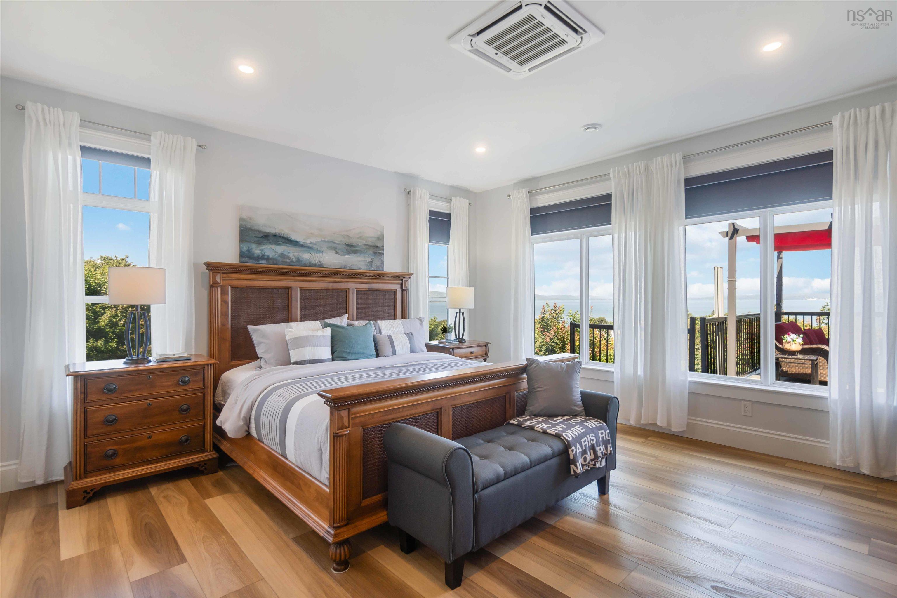 $1,099,000.00: 180 King Street, Digby