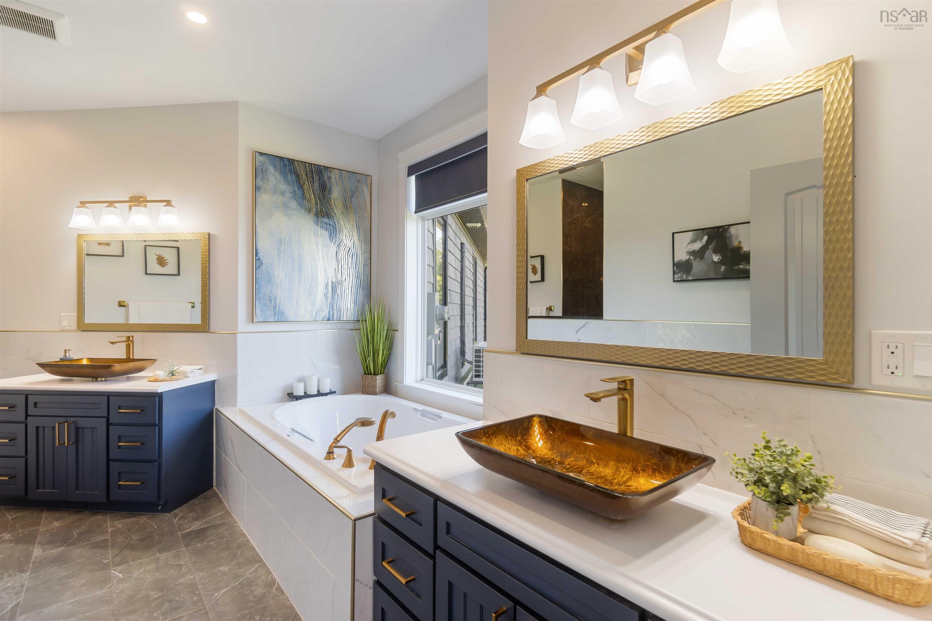 $1,099,000.00: 180 King Street, Digby