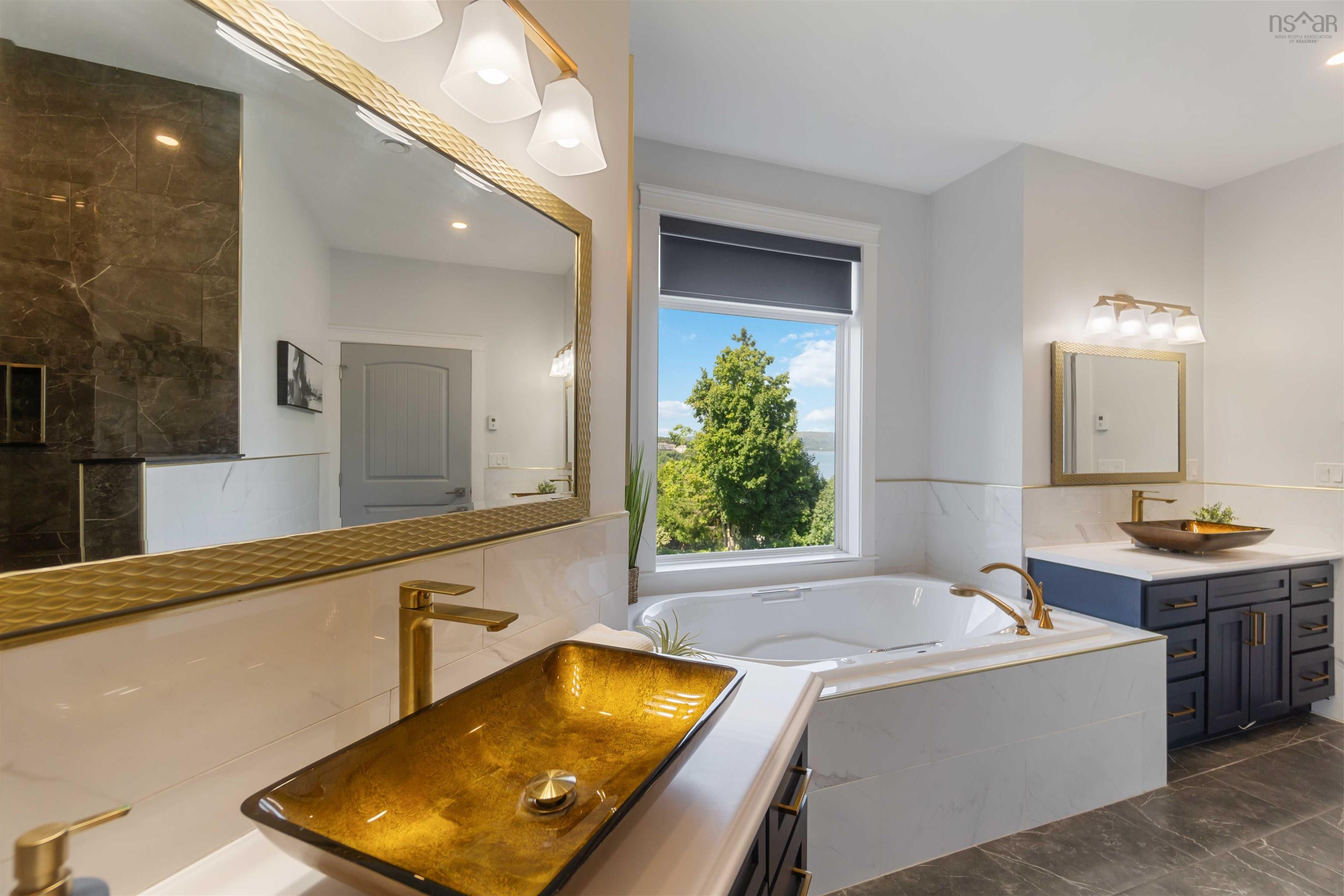 $1,099,000.00: 180 King Street, Digby