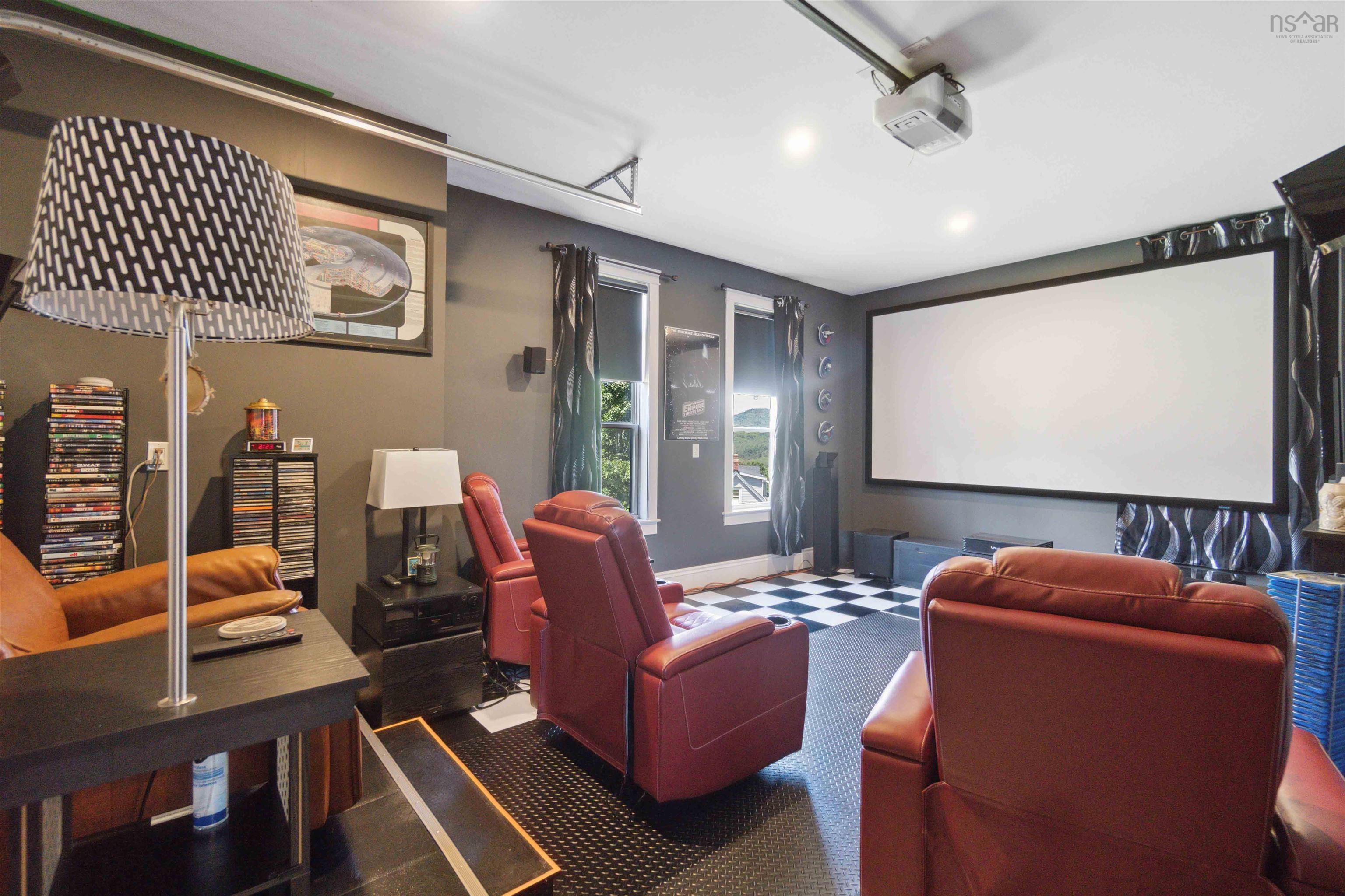 $1,099,000.00: 180 King Street, Digby