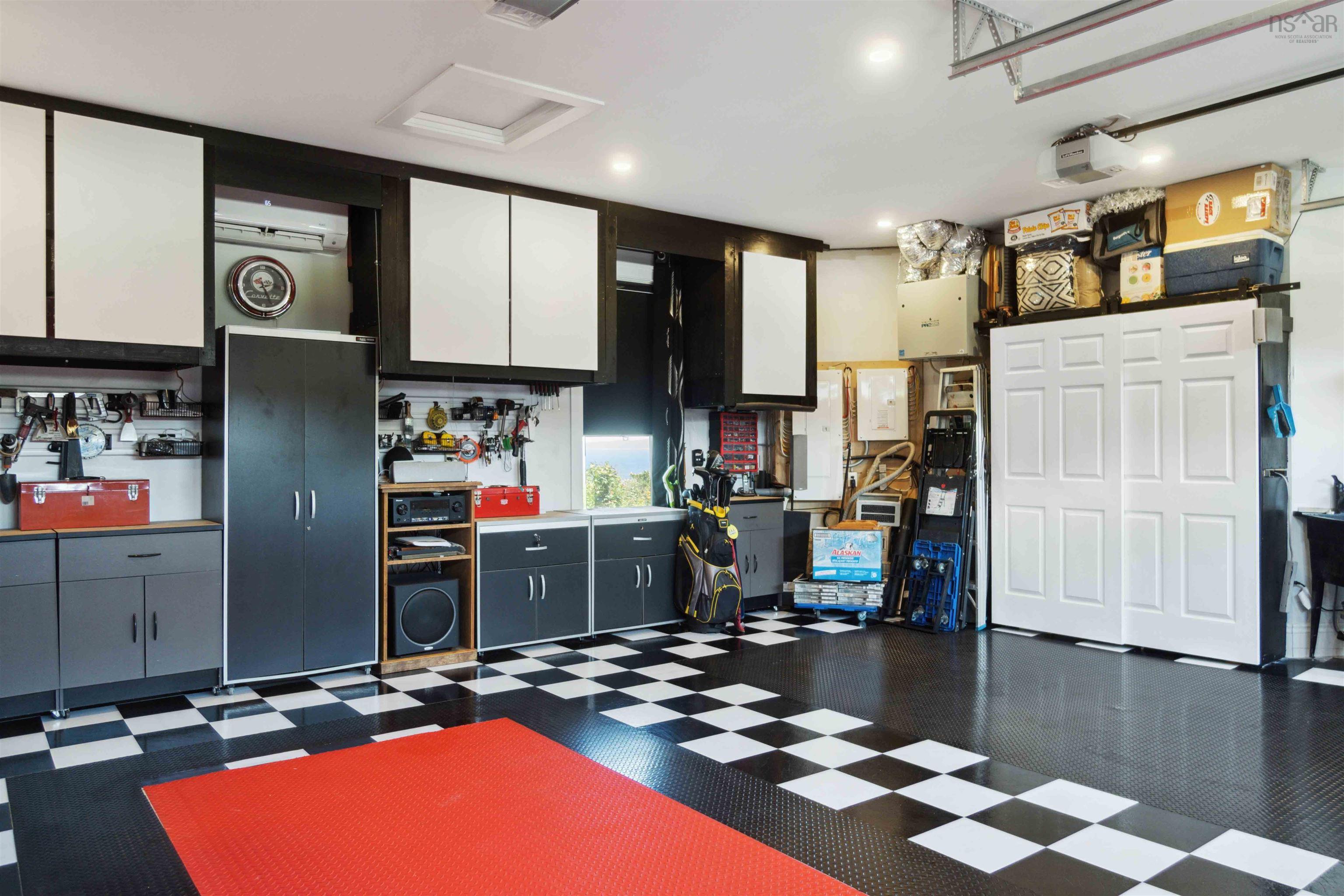 $1,099,000.00: 180 King Street, Digby