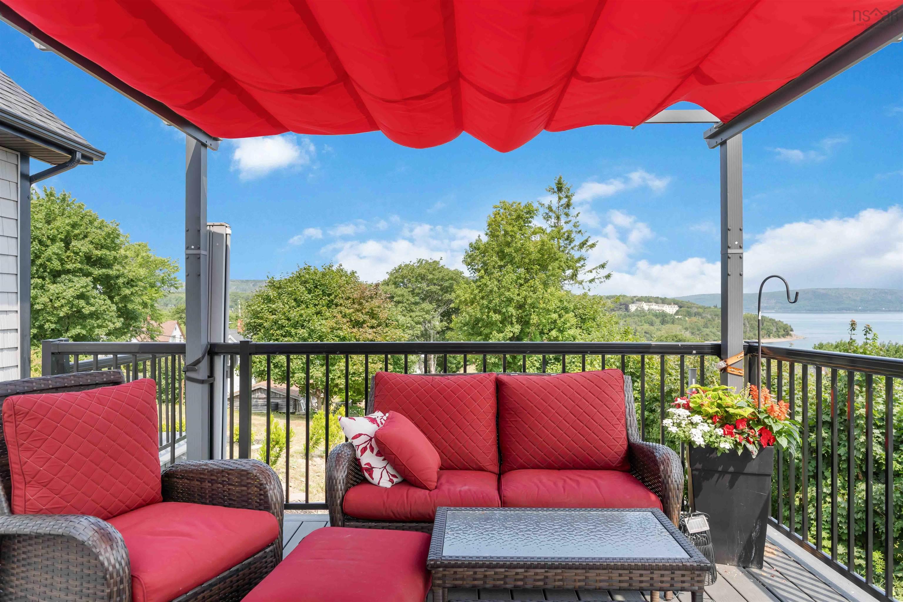 $1,099,000.00: 180 King Street, Digby