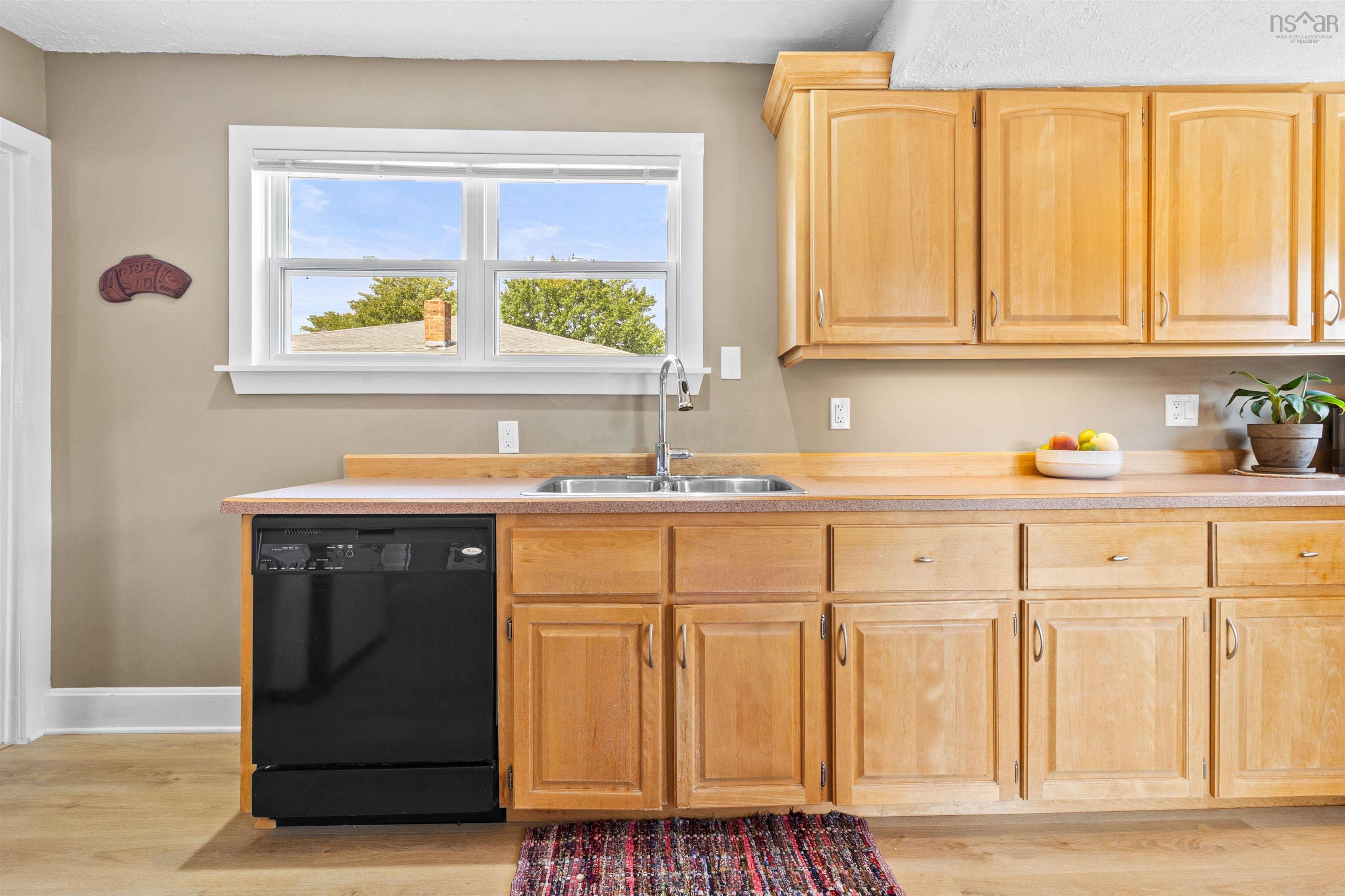 $439,900.00: 1442 Prospect Road, Hatchet Lake