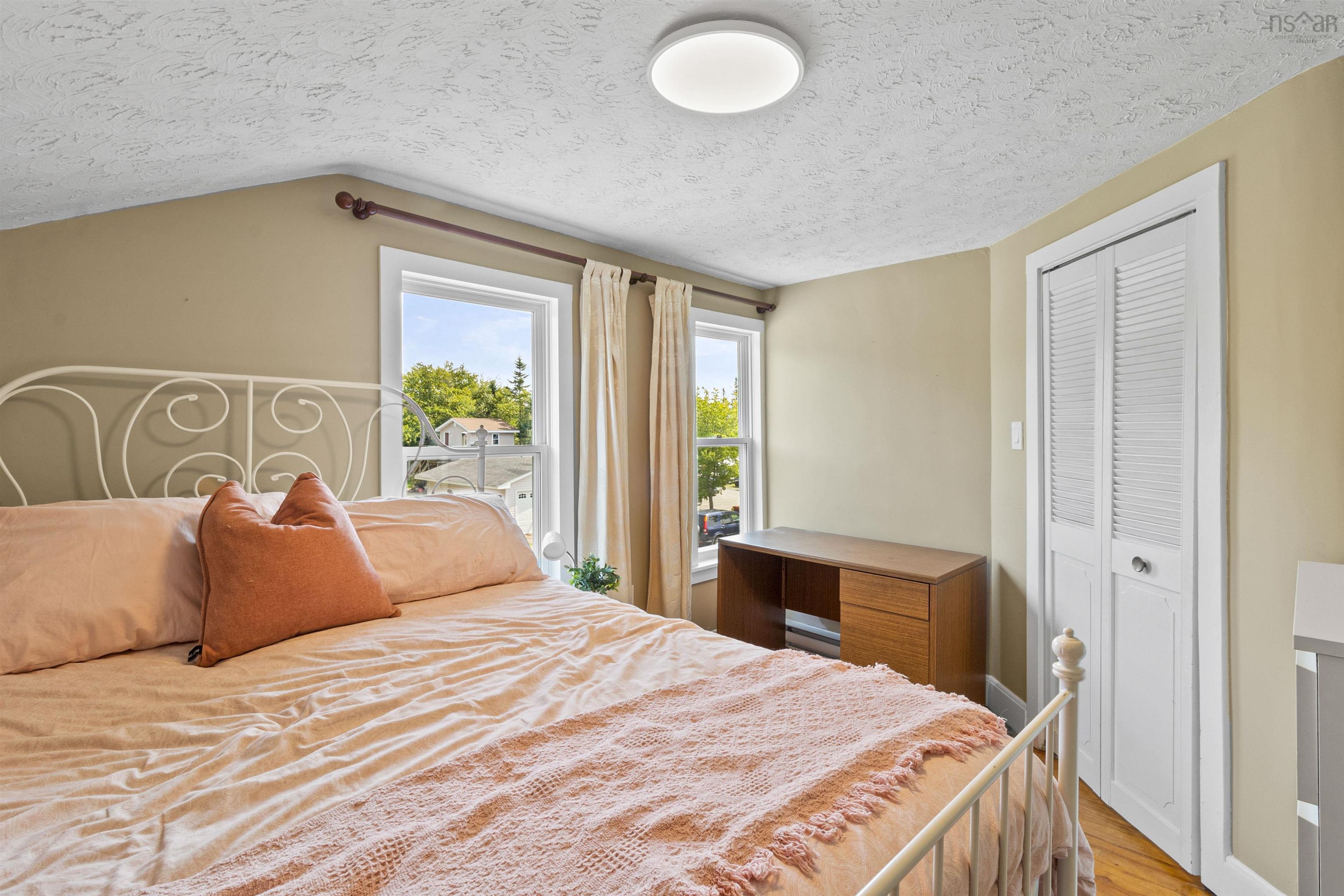 $439,900.00: 1442 Prospect Road, Hatchet Lake