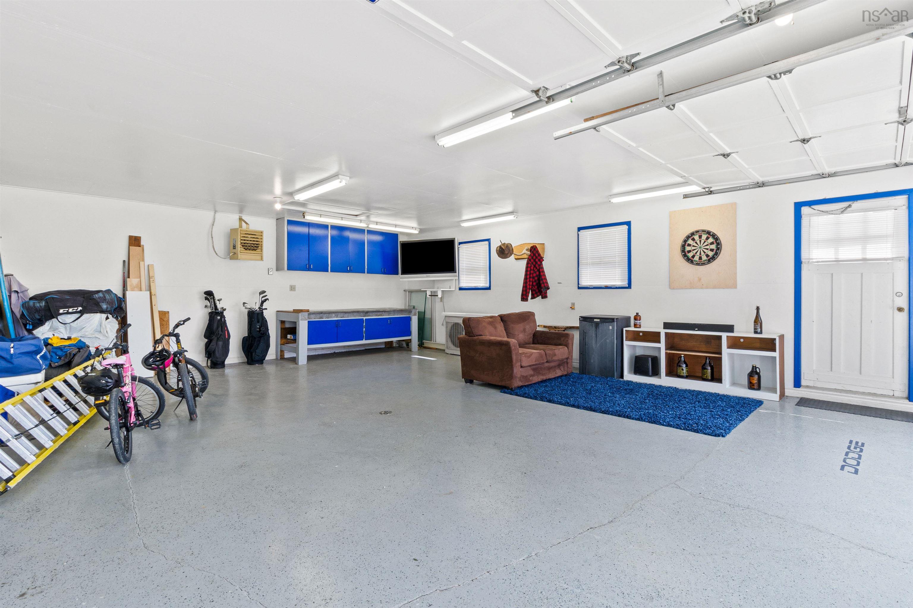 $439,900.00: 1442 Prospect Road, Hatchet Lake