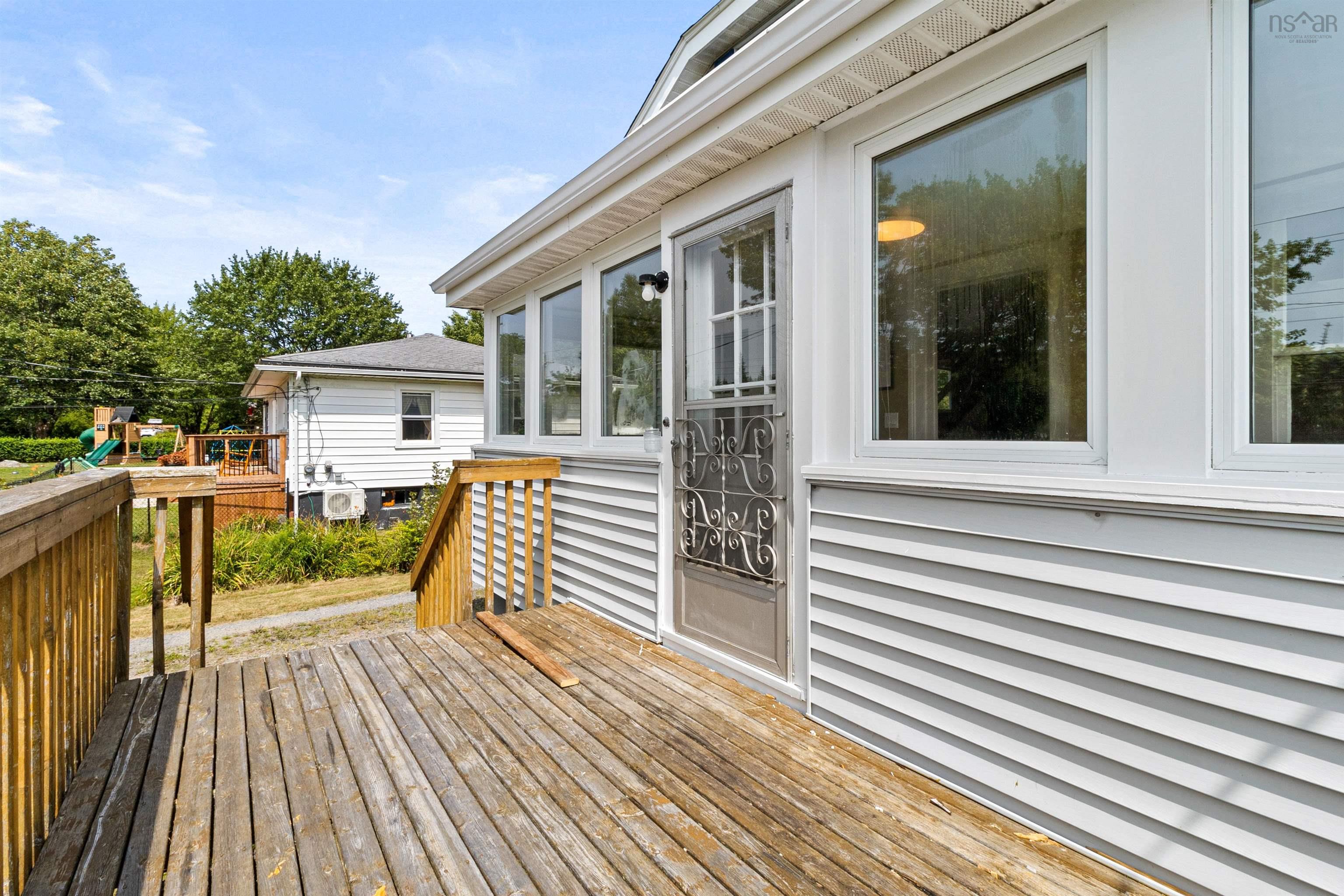 $439,900.00: 1442 Prospect Road, Hatchet Lake