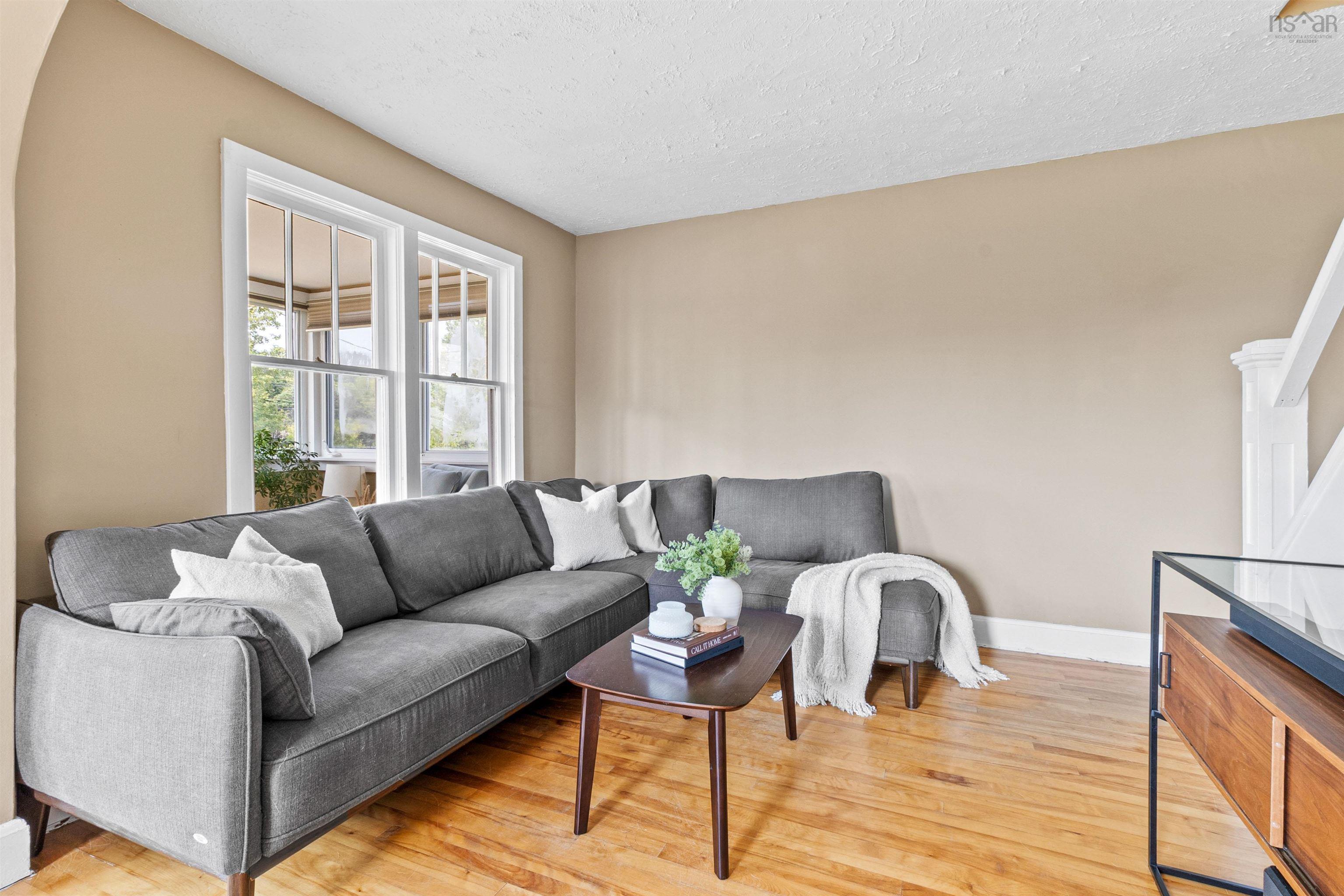 $439,900.00: 1442 Prospect Road, Hatchet Lake