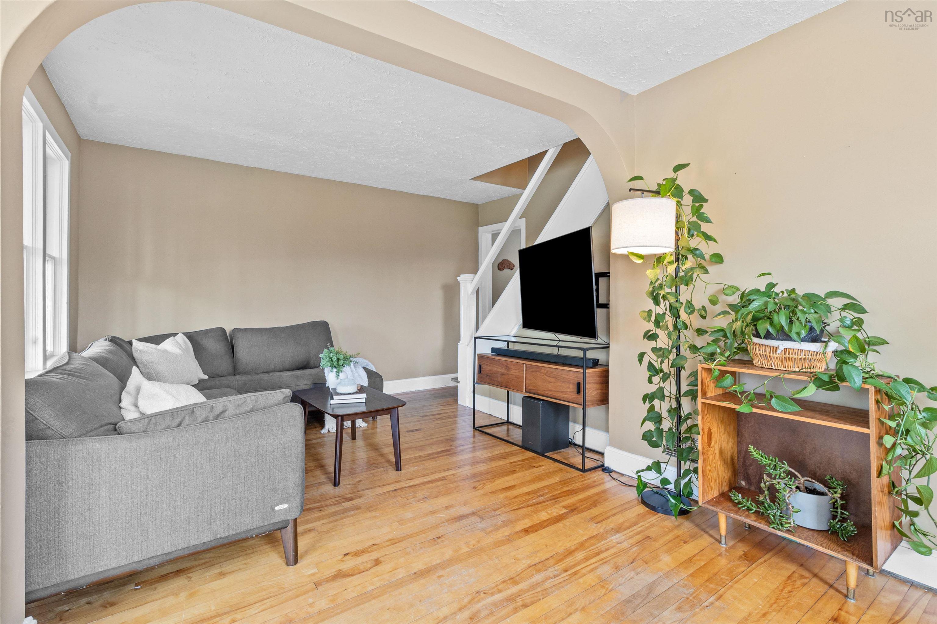 $439,900.00: 1442 Prospect Road, Hatchet Lake