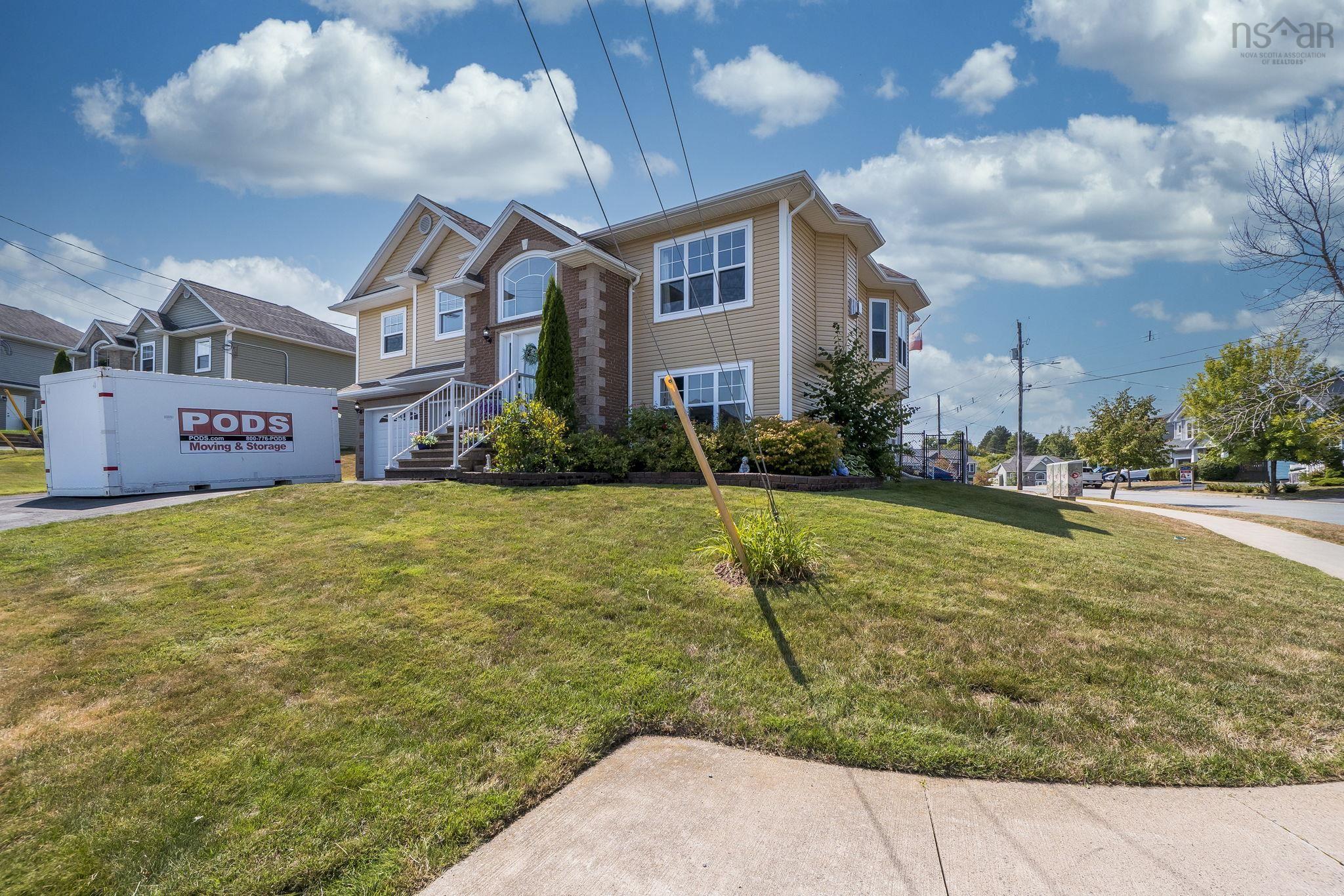 $689,900.00: 5 Lucy Court, Middle Sackville