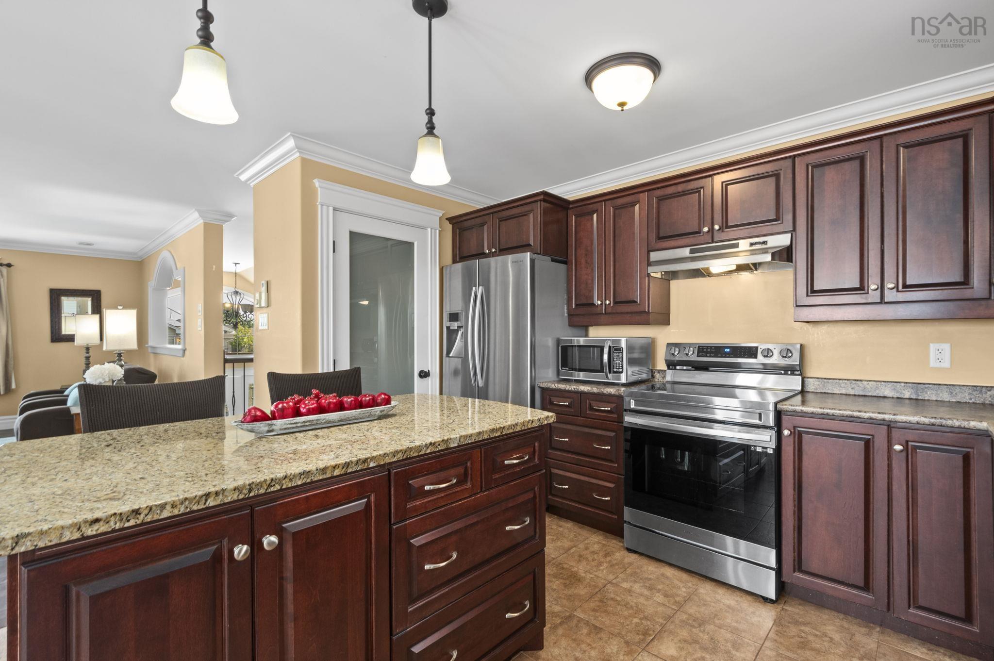 $689,900.00: 5 Lucy Court, Middle Sackville