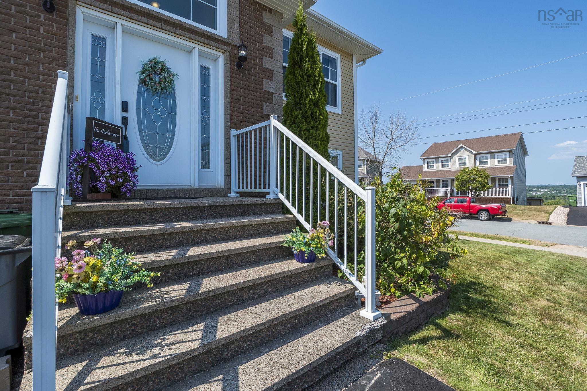 $689,900.00: 5 Lucy Court, Middle Sackville