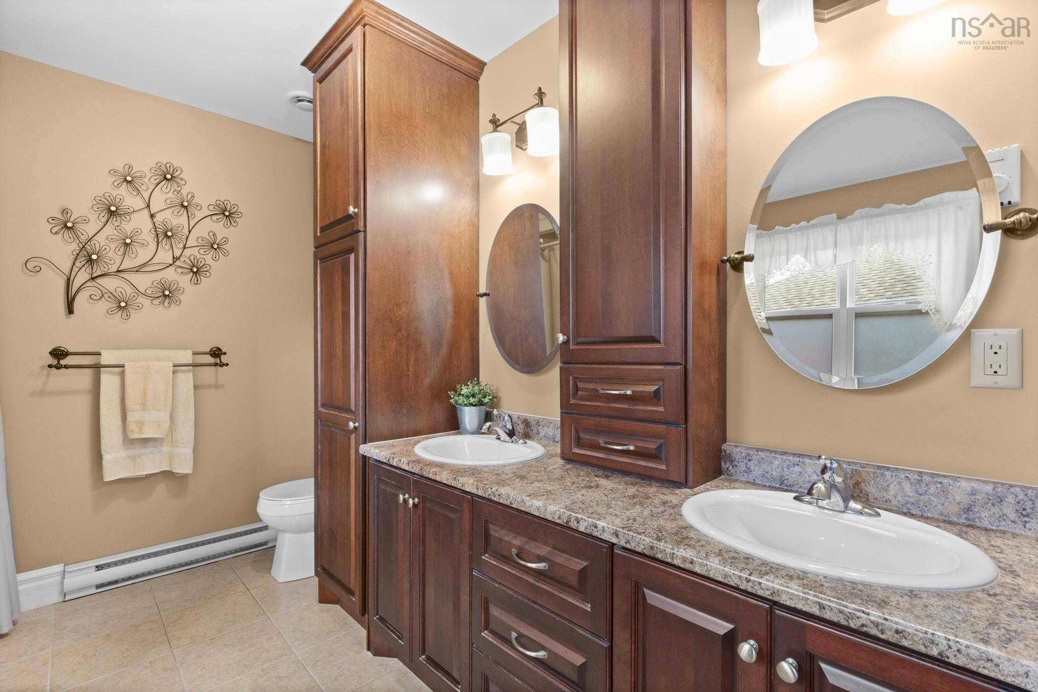 $689,900.00: 5 Lucy Court, Middle Sackville