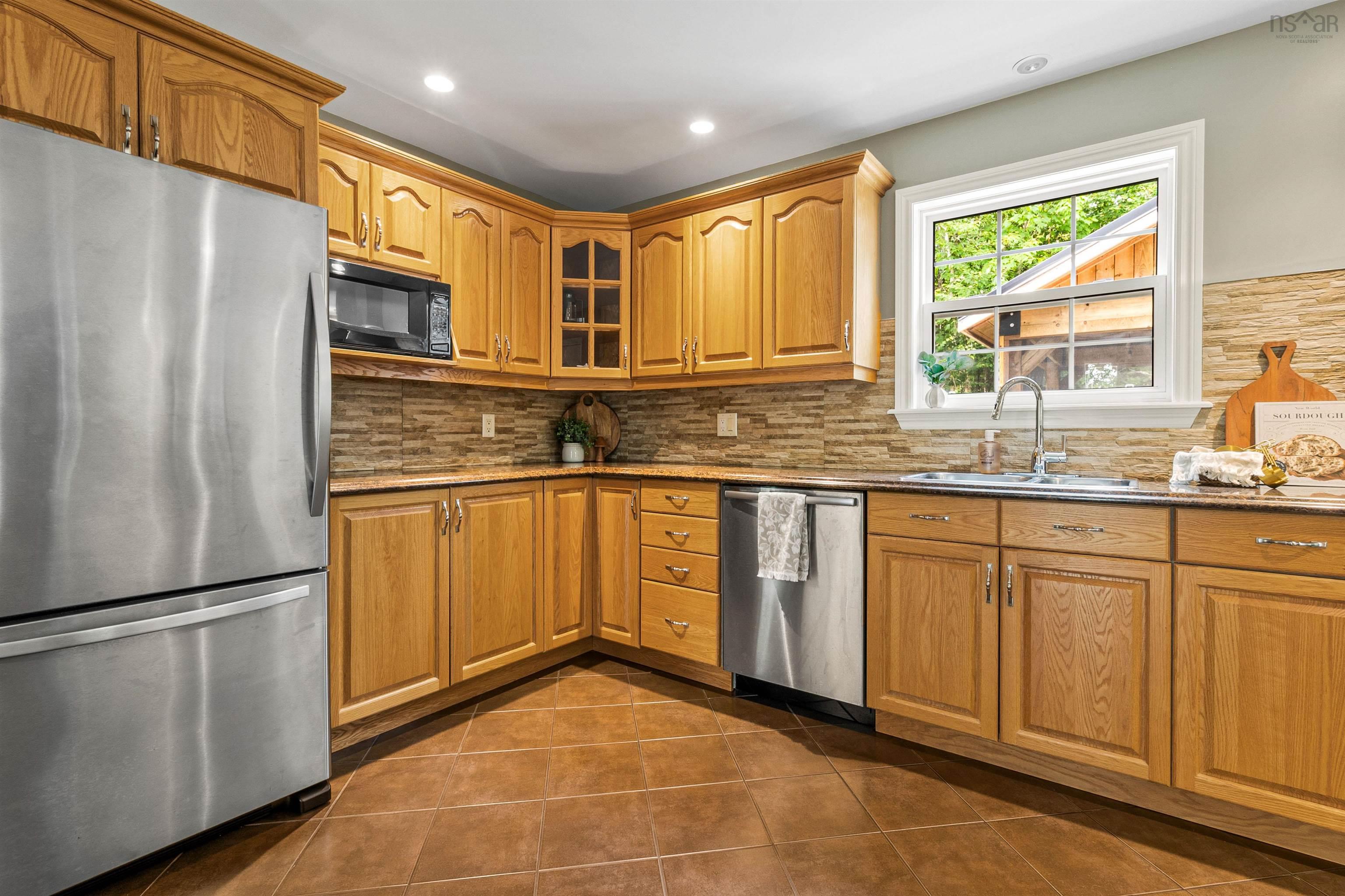 $749,900.00: 424 Tattenham Crescent, Hammonds Plains