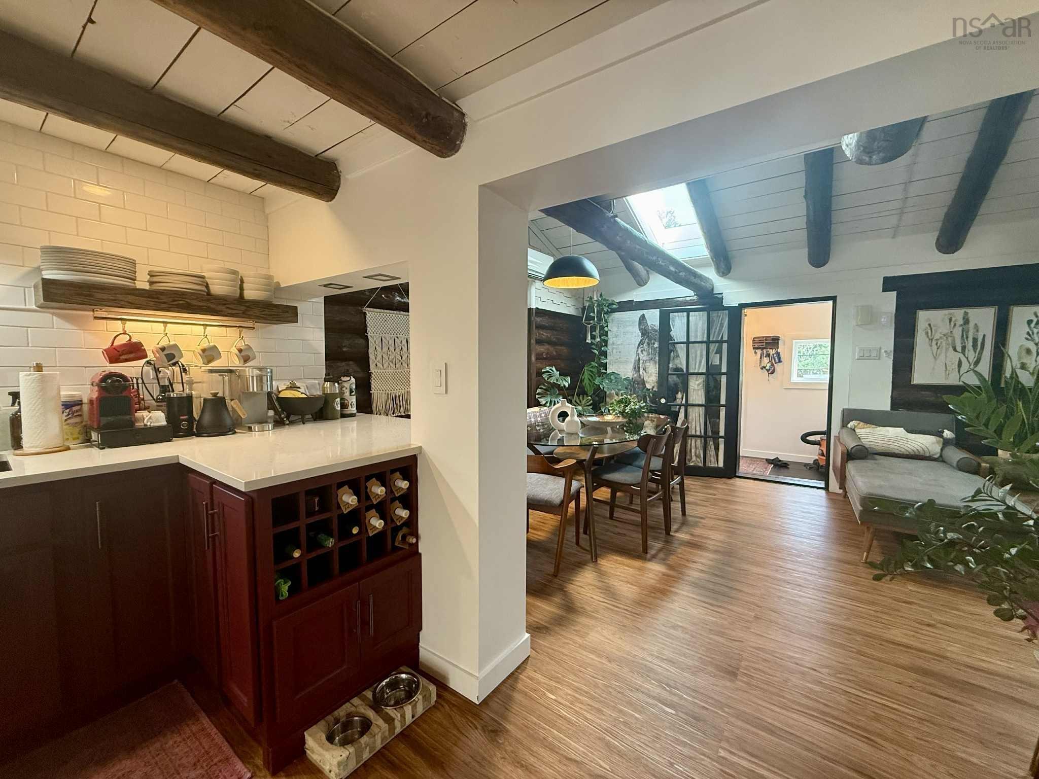 $389,000.00: 621 Highway 236, Green Oaks