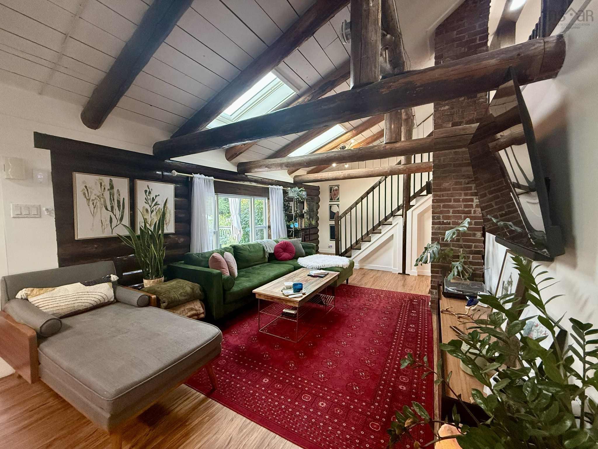 $389,000.00: 621 Highway 236, Green Oaks