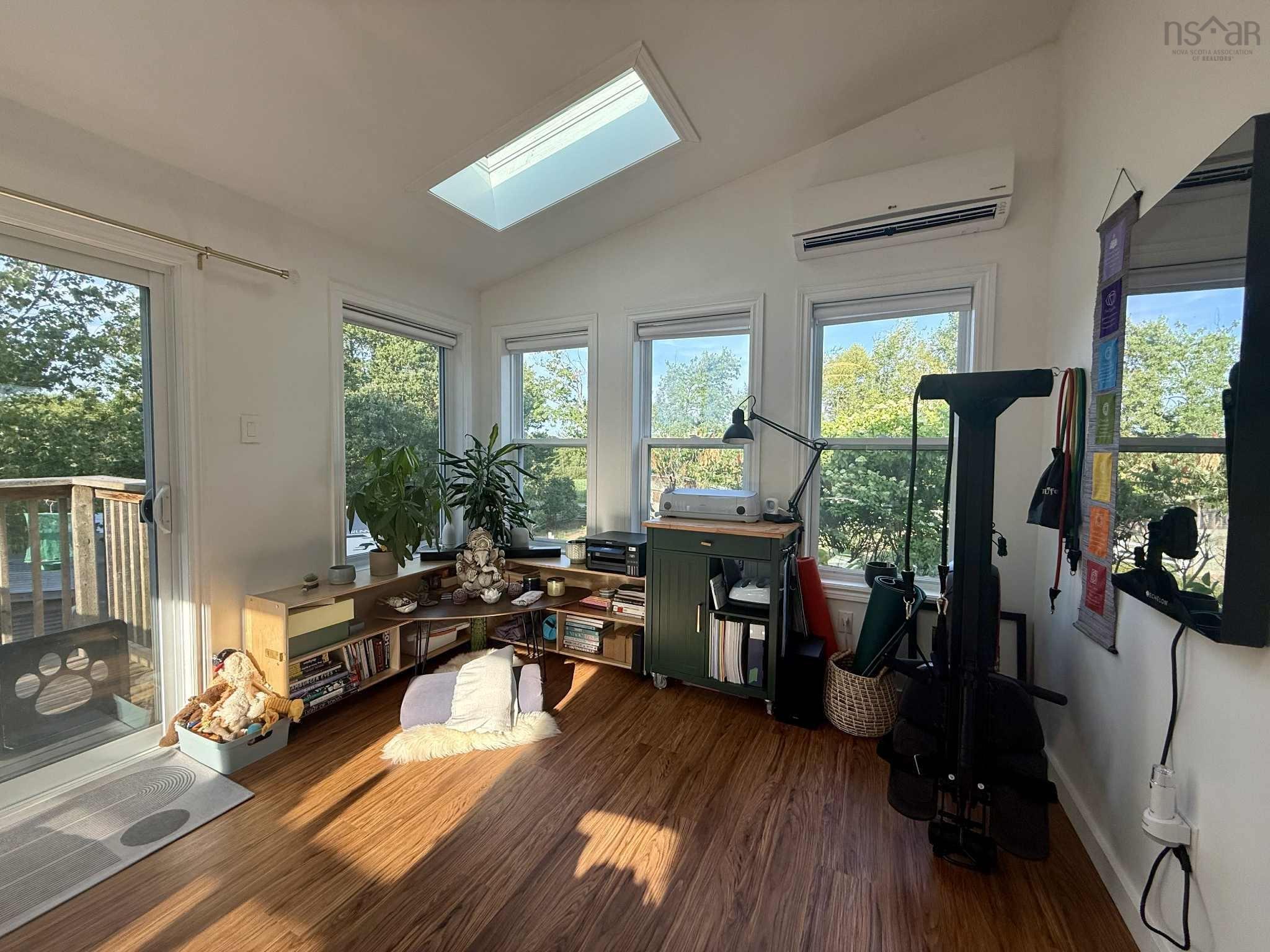 $389,000.00: 621 Highway 236, Green Oaks