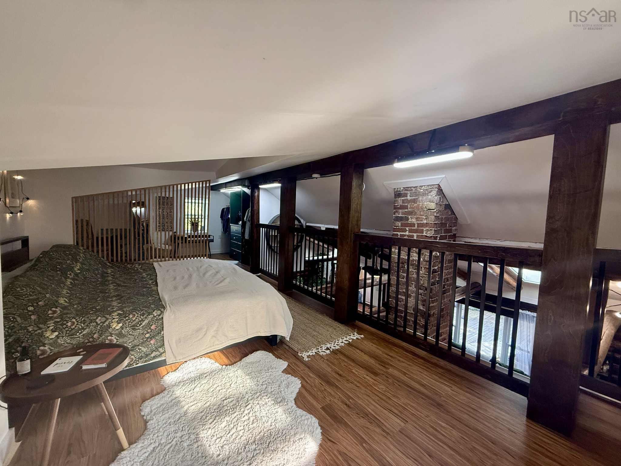 $389,000.00: 621 Highway 236, Green Oaks