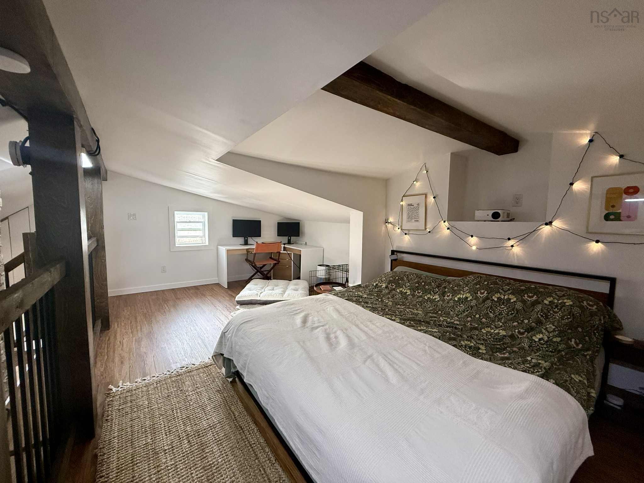 $389,000.00: 621 Highway 236, Green Oaks