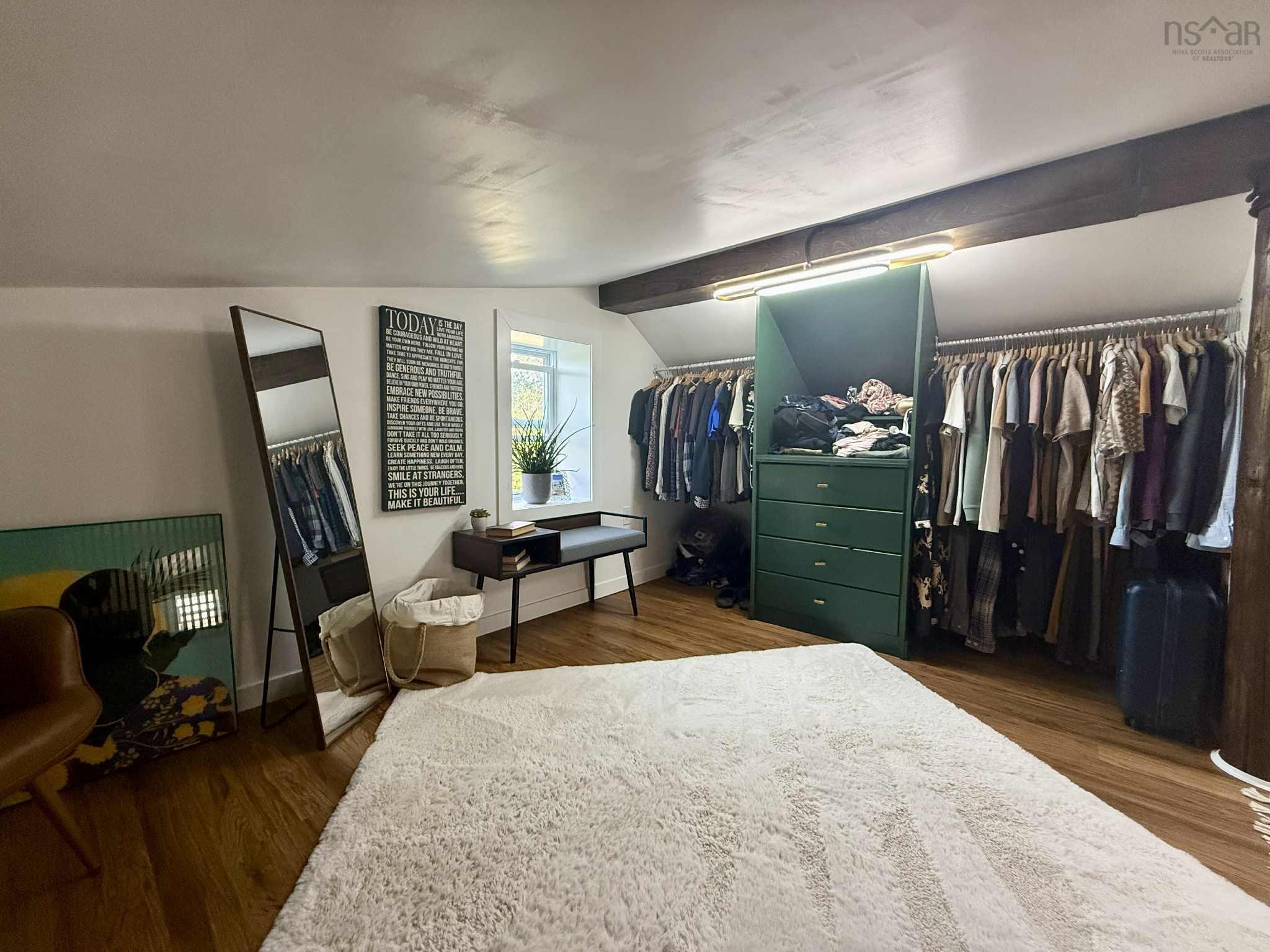 $389,000.00: 621 Highway 236, Green Oaks