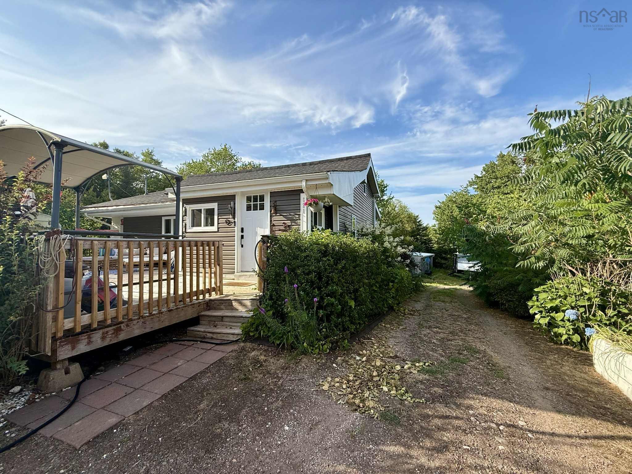 $389,000.00: 621 Highway 236, Green Oaks