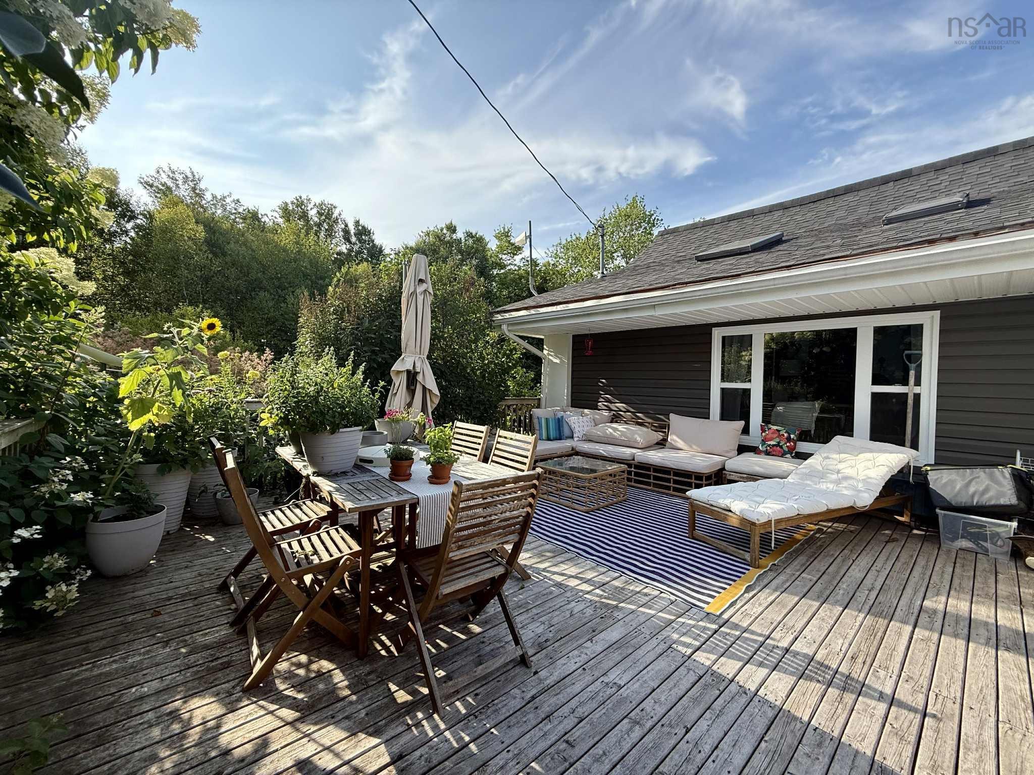 $389,000.00: 621 Highway 236, Green Oaks