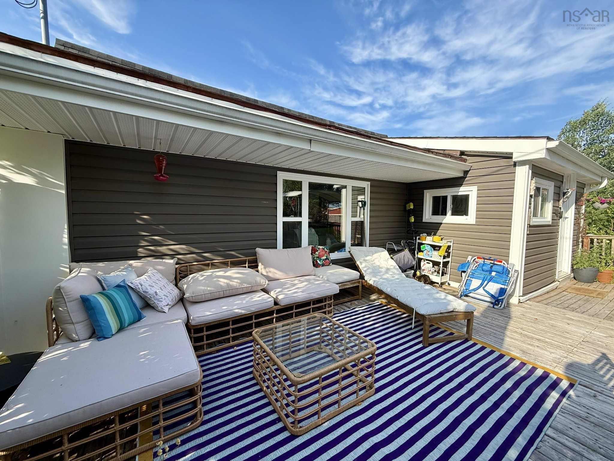 $389,000.00: 621 Highway 236, Green Oaks