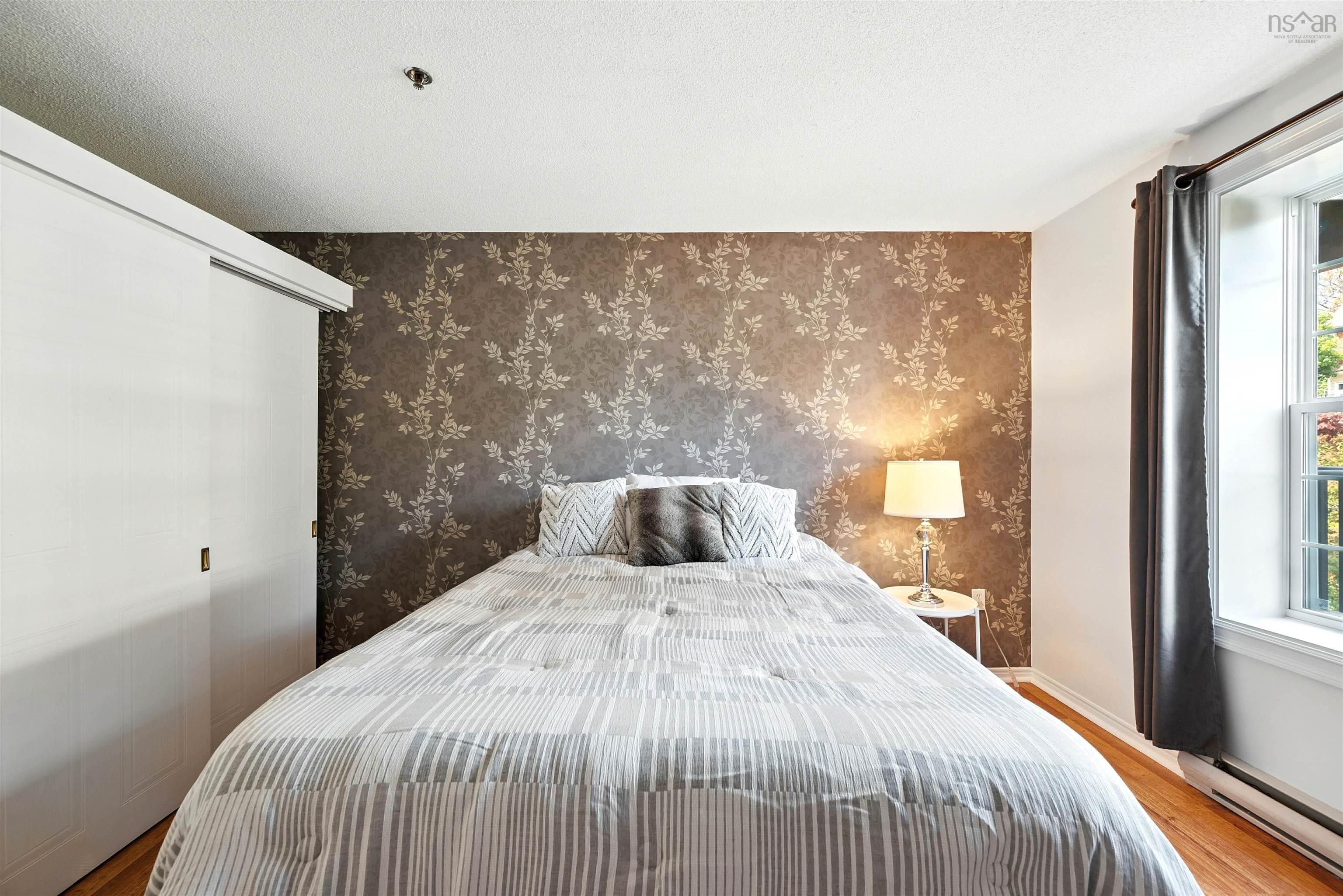 $279,000.00: 206 79 Collins Grove, Dartmouth