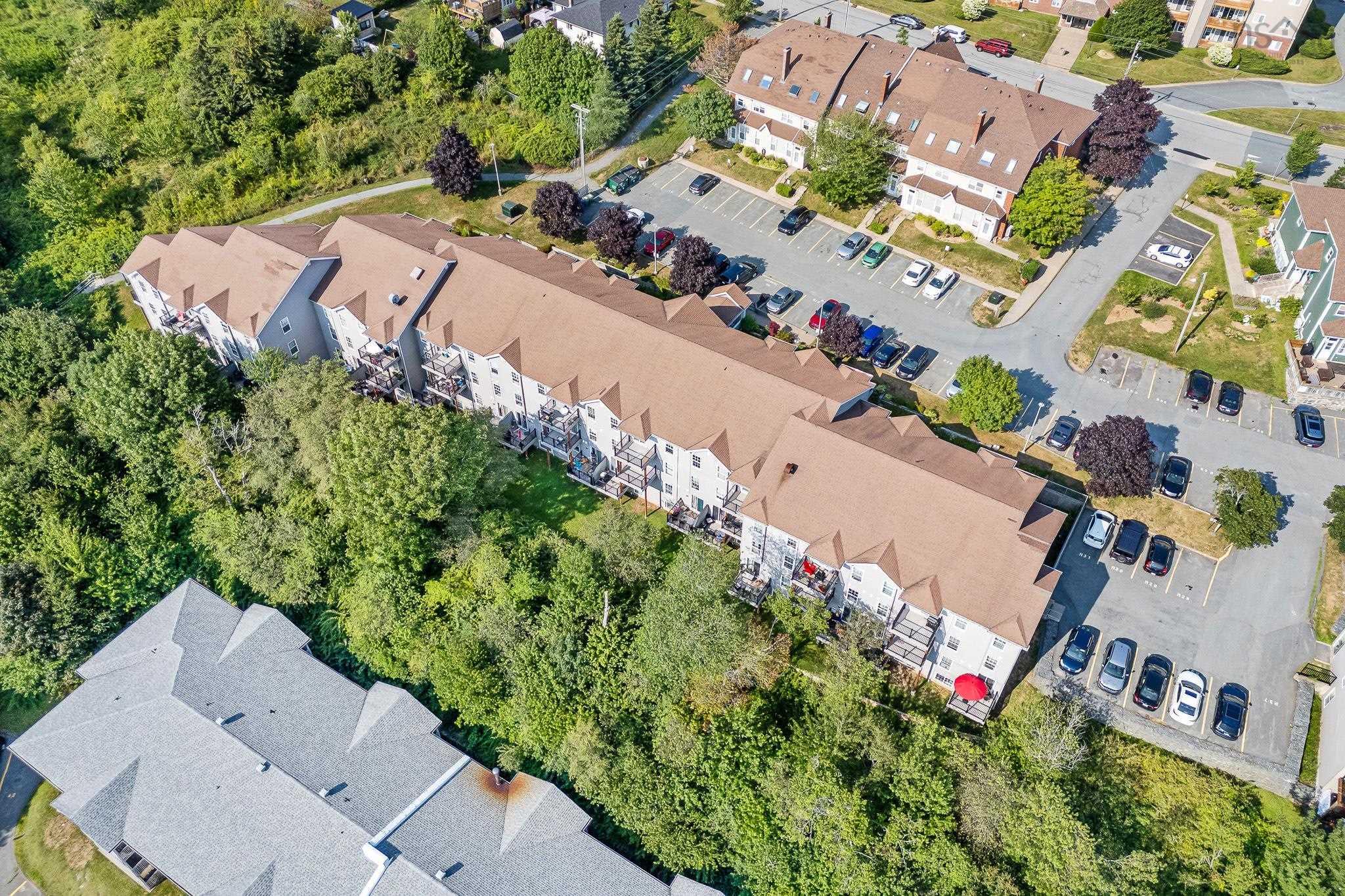 $279,000.00: 206 79 Collins Grove, Dartmouth