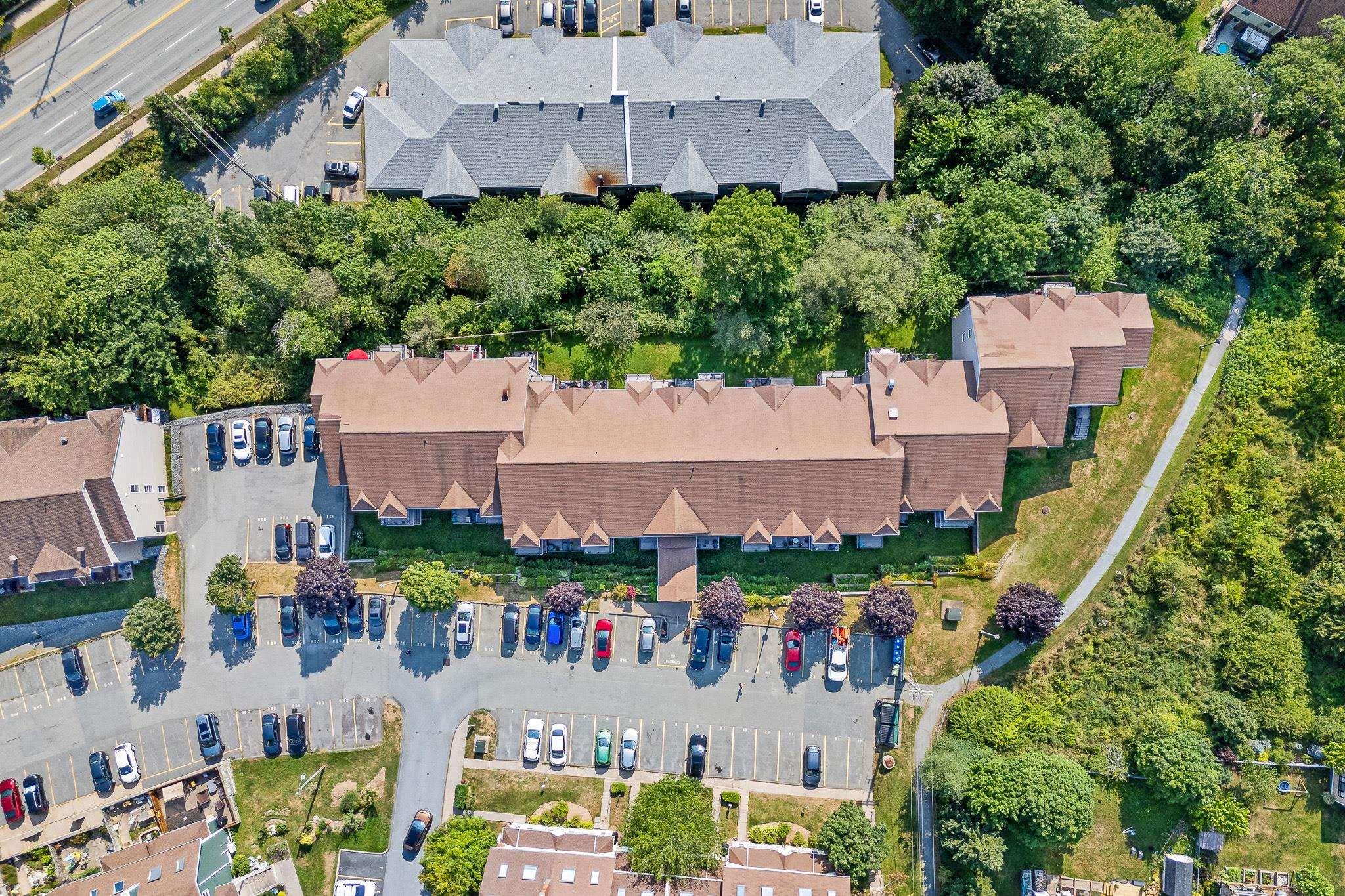 $279,000.00: 206 79 Collins Grove, Dartmouth